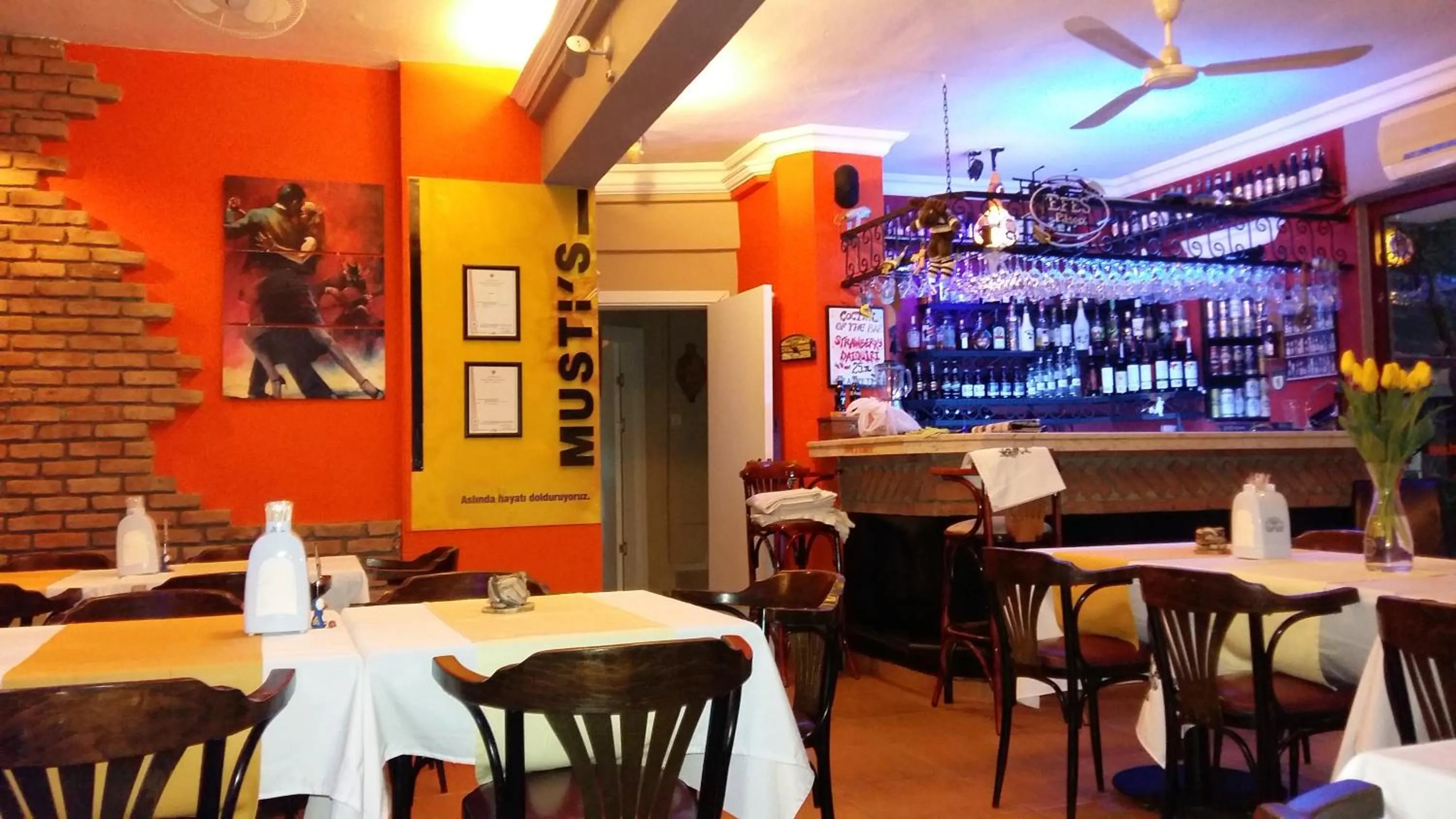 Food and drinks in Musti Apart Hotel