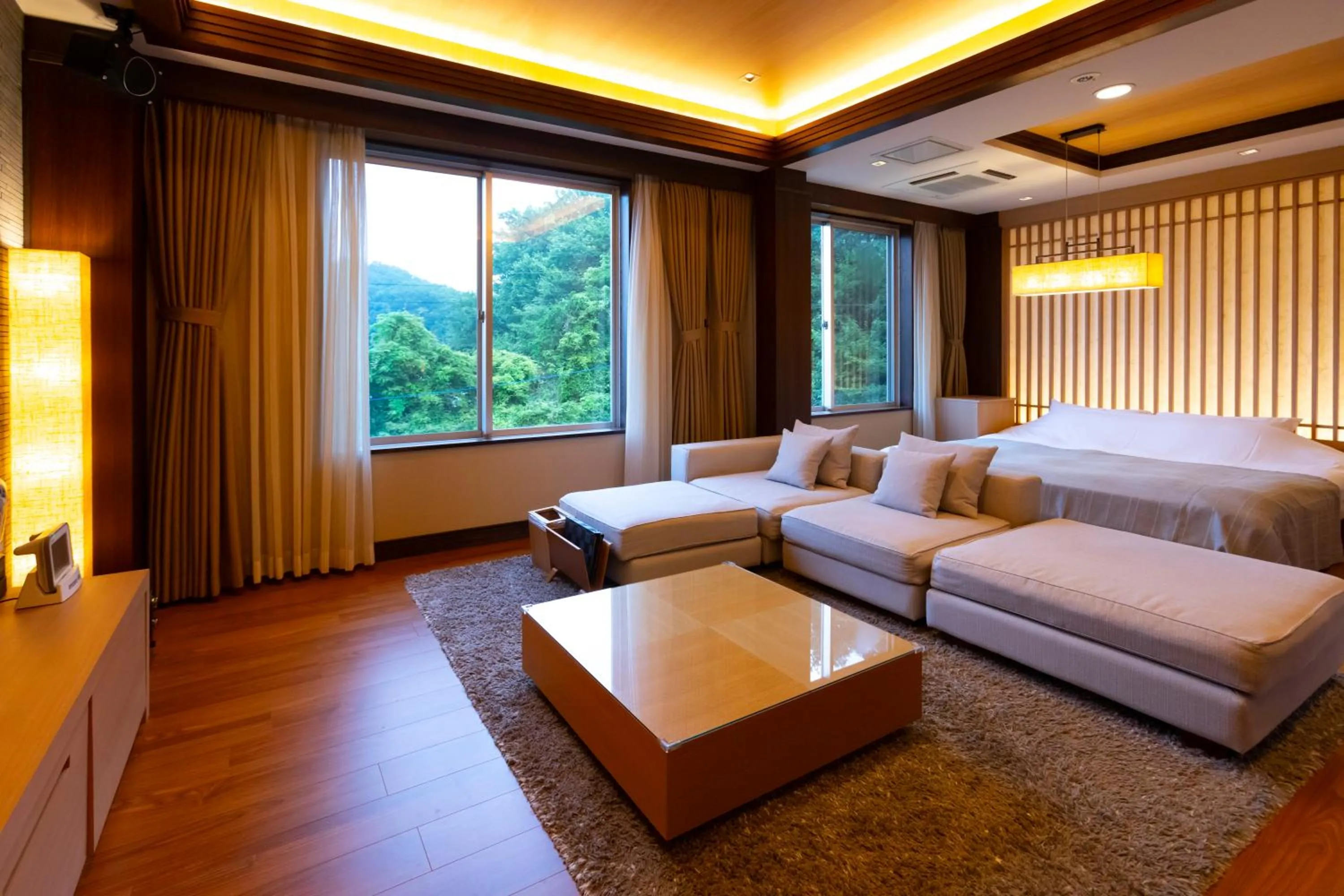 Bed in Hotel Gendairakuen Isehara