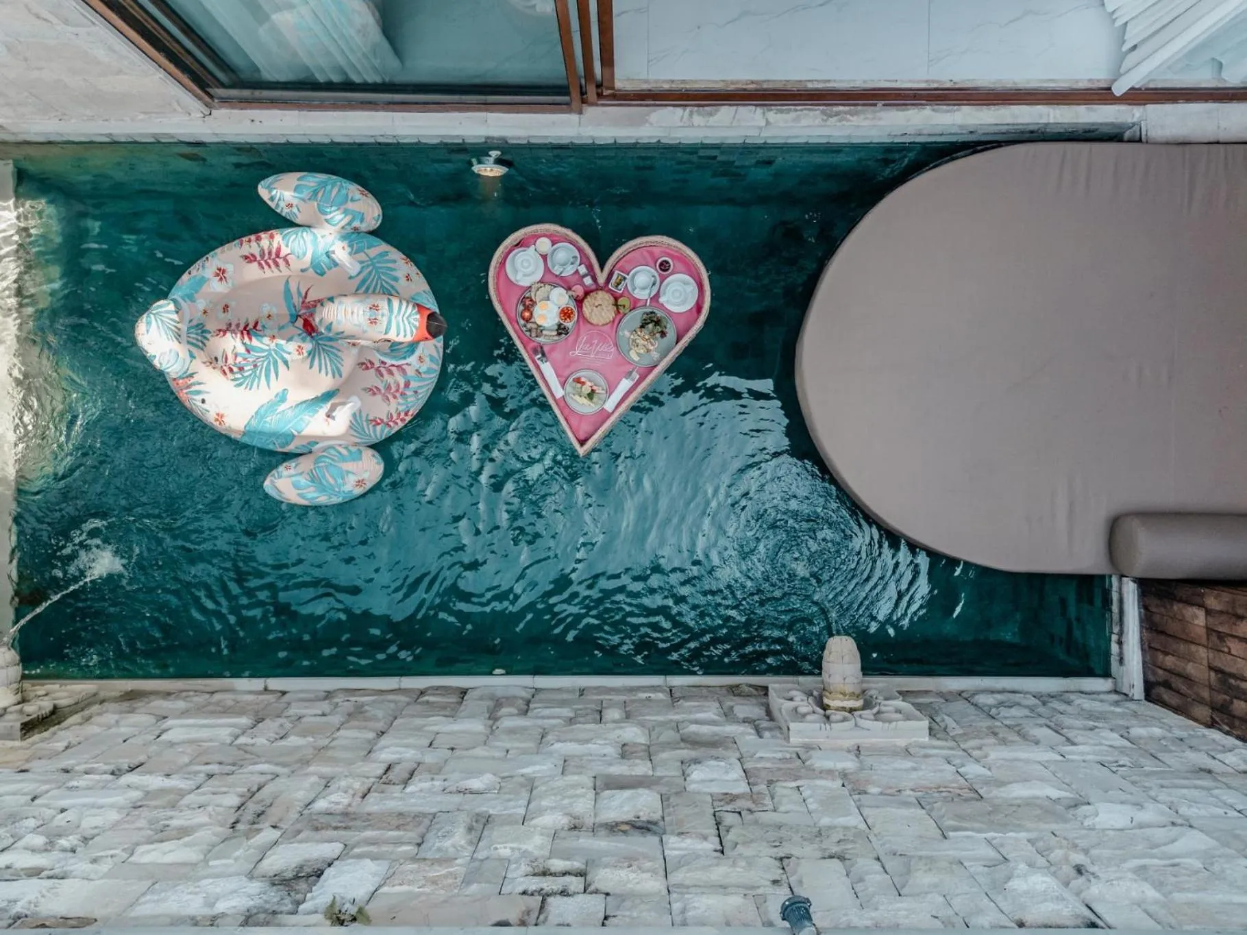 Swimming pool in La Vie Villa Seminyak by Ini Vie Hospitality