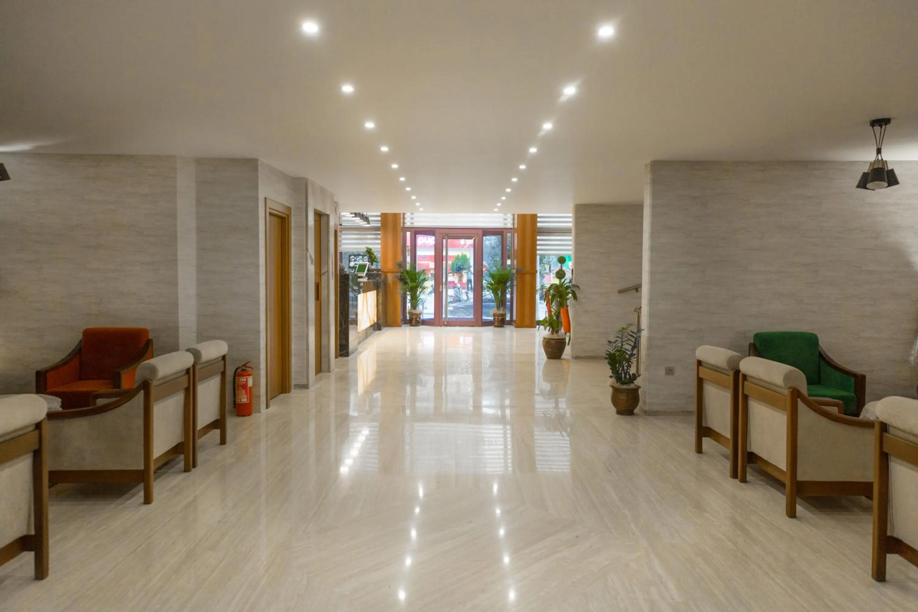 Lobby or reception in Piskin Hotel