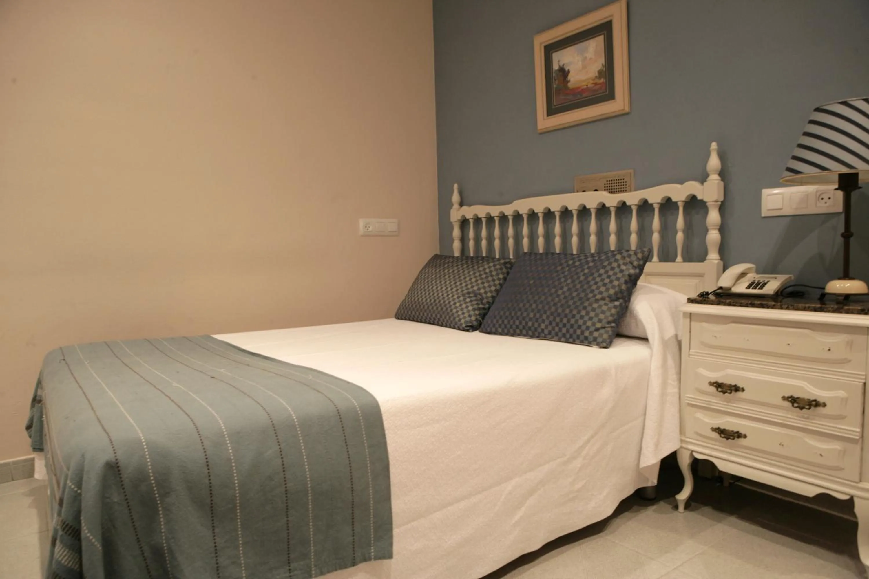 Photo of the whole room, Bed in Hotel Azpiazu