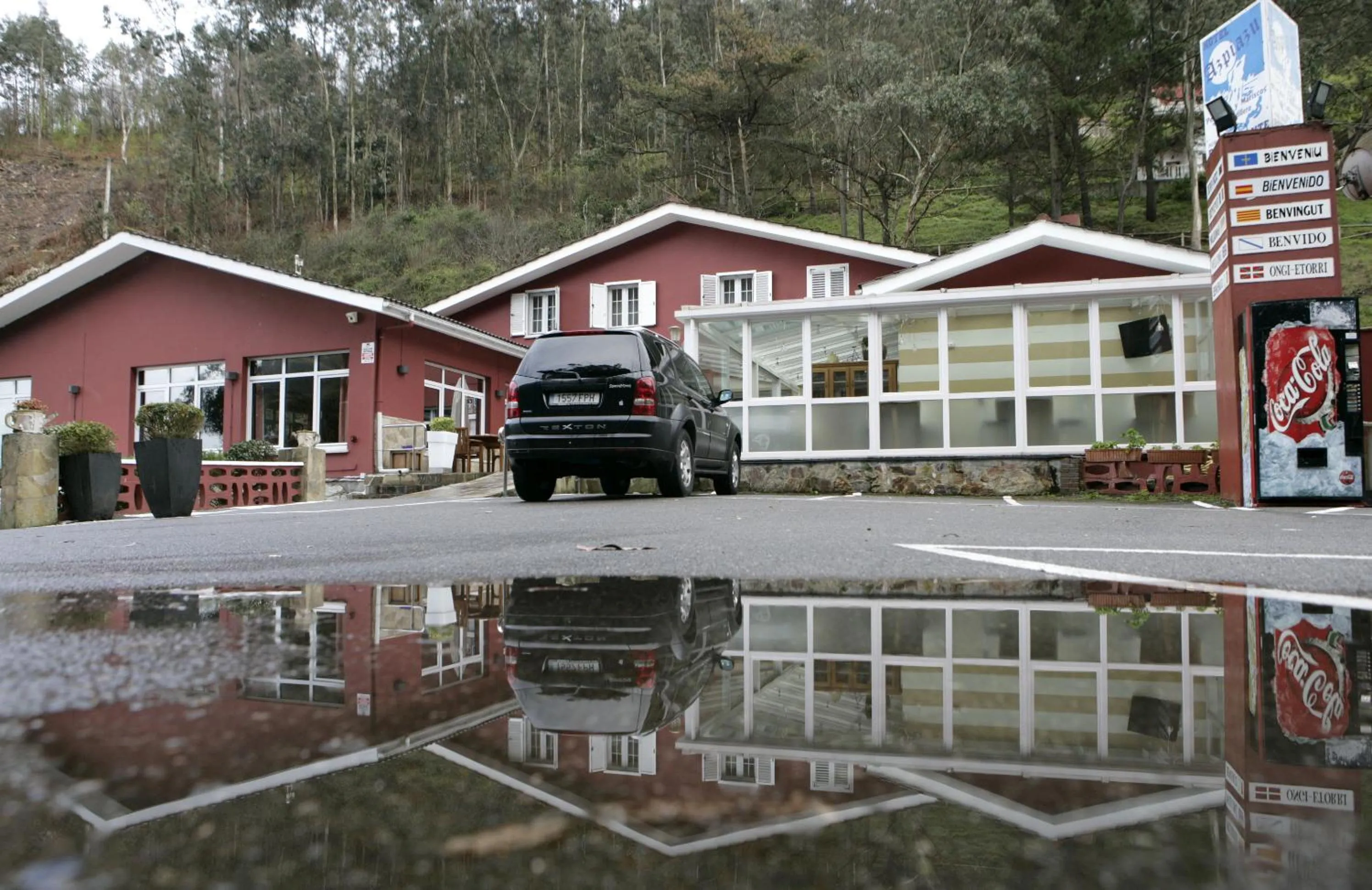Facade/entrance in Hotel Azpiazu