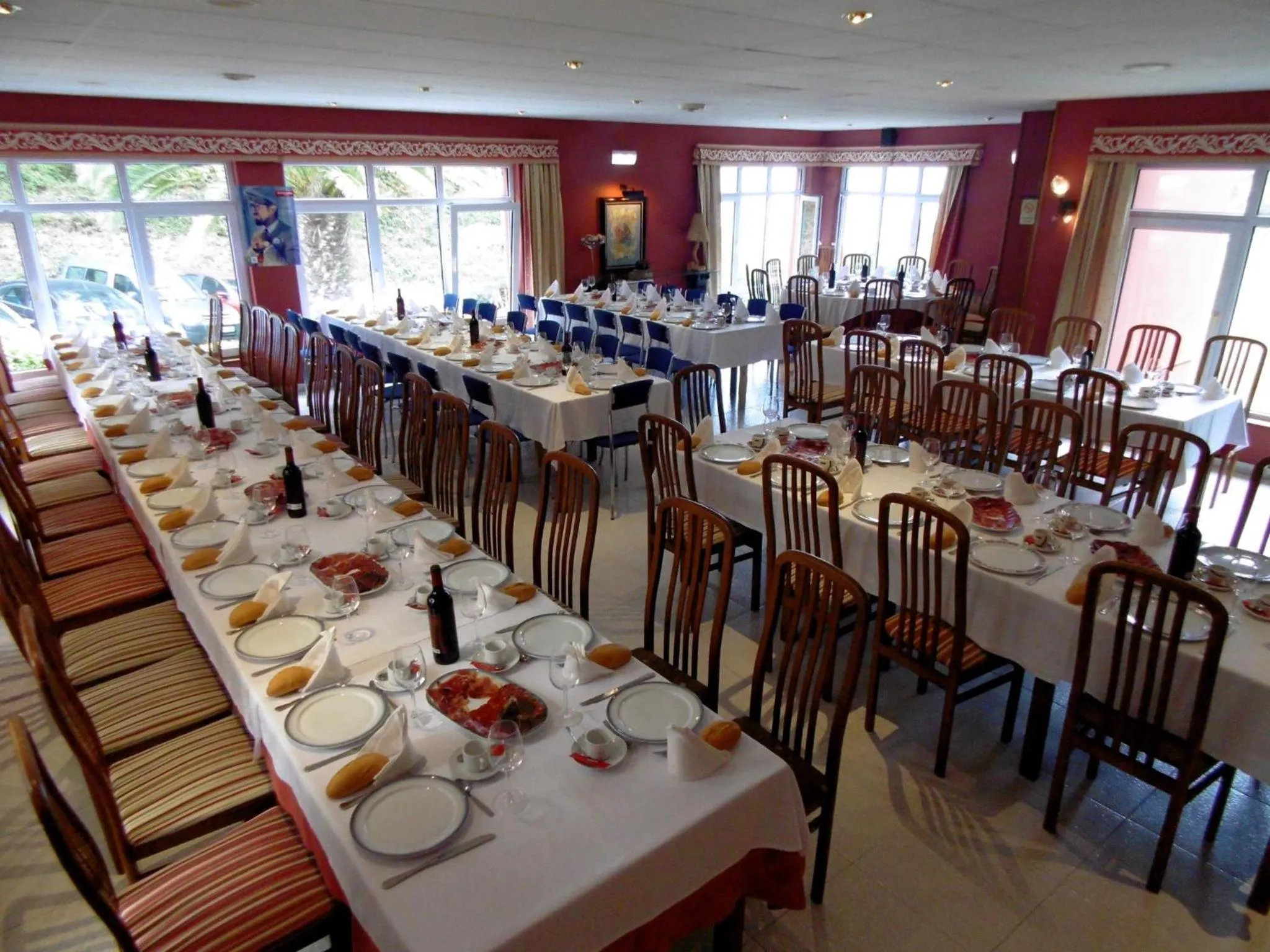 Lounge or bar in Hotel Azpiazu