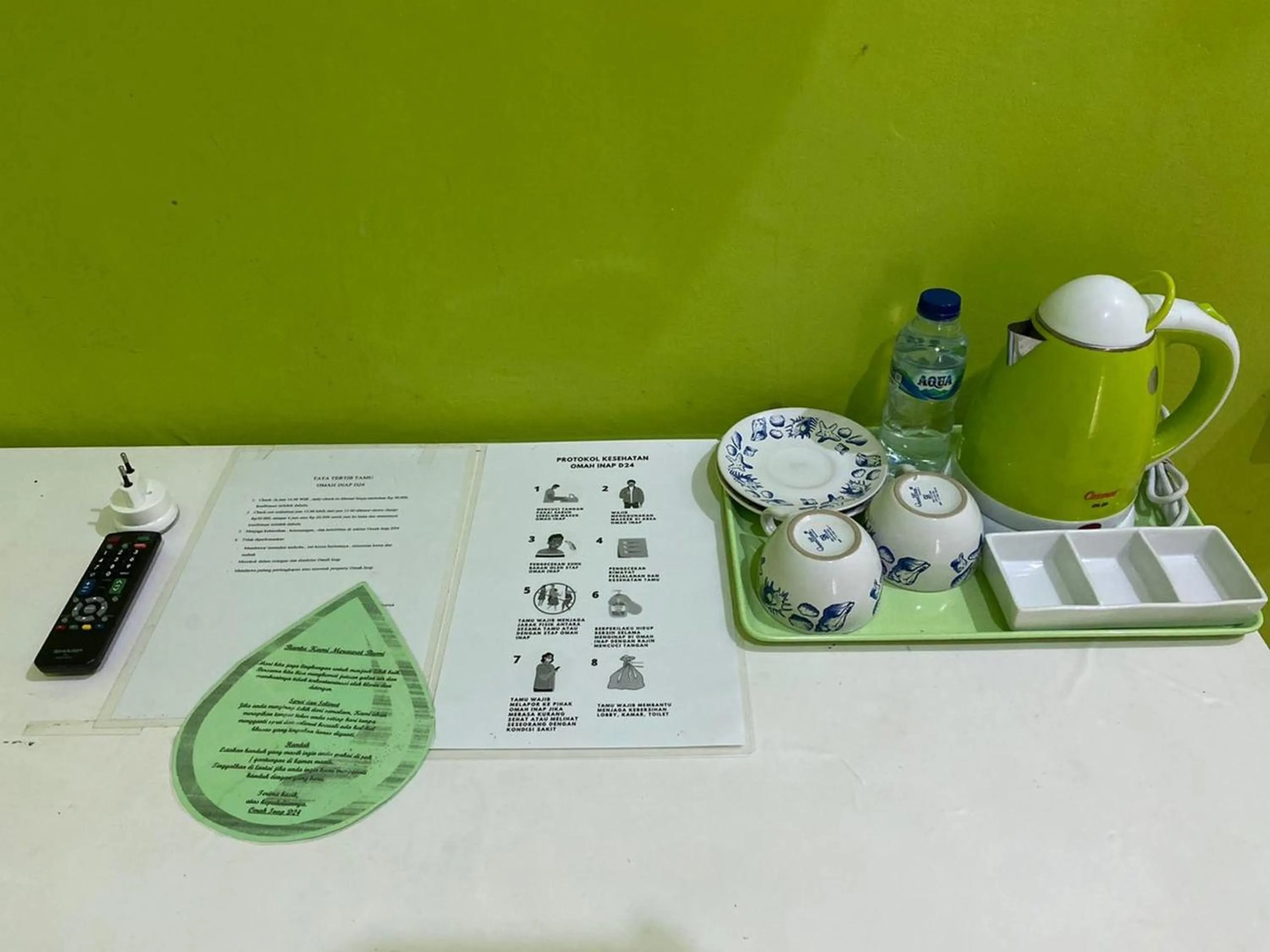 Coffee/tea facilities in Omah Inap D24 Syariah near Universitas Aisyiah Yogyakarta Mitra RedDoorz