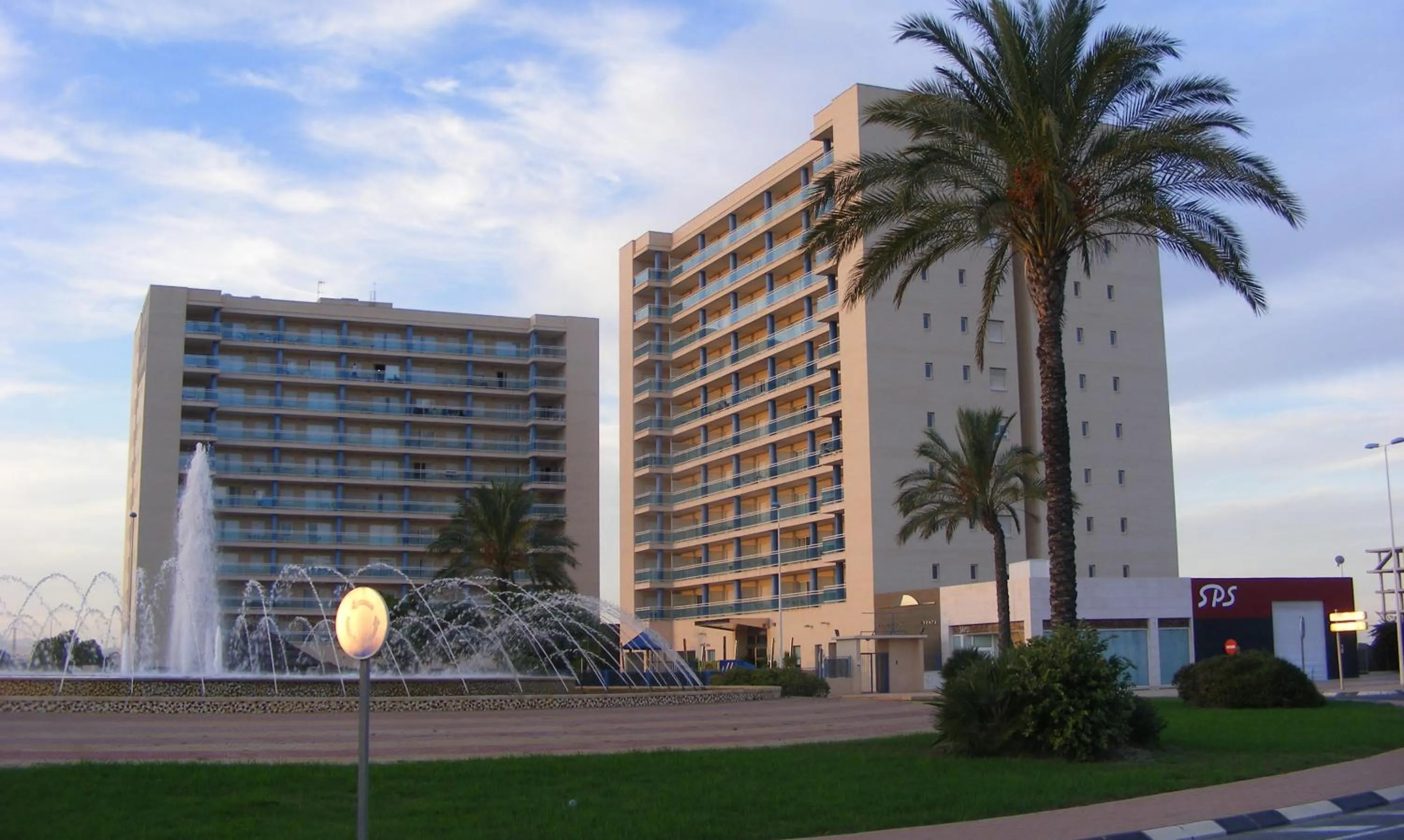 Property building in Apartamentos Europa House Sun Beach