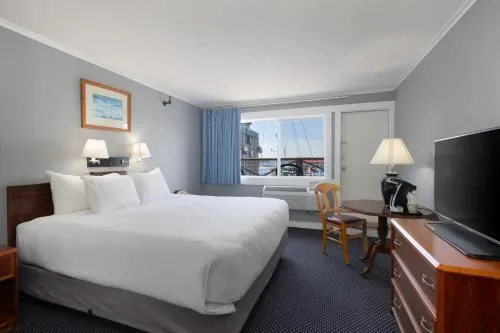 Fisherman's Wharf Inn