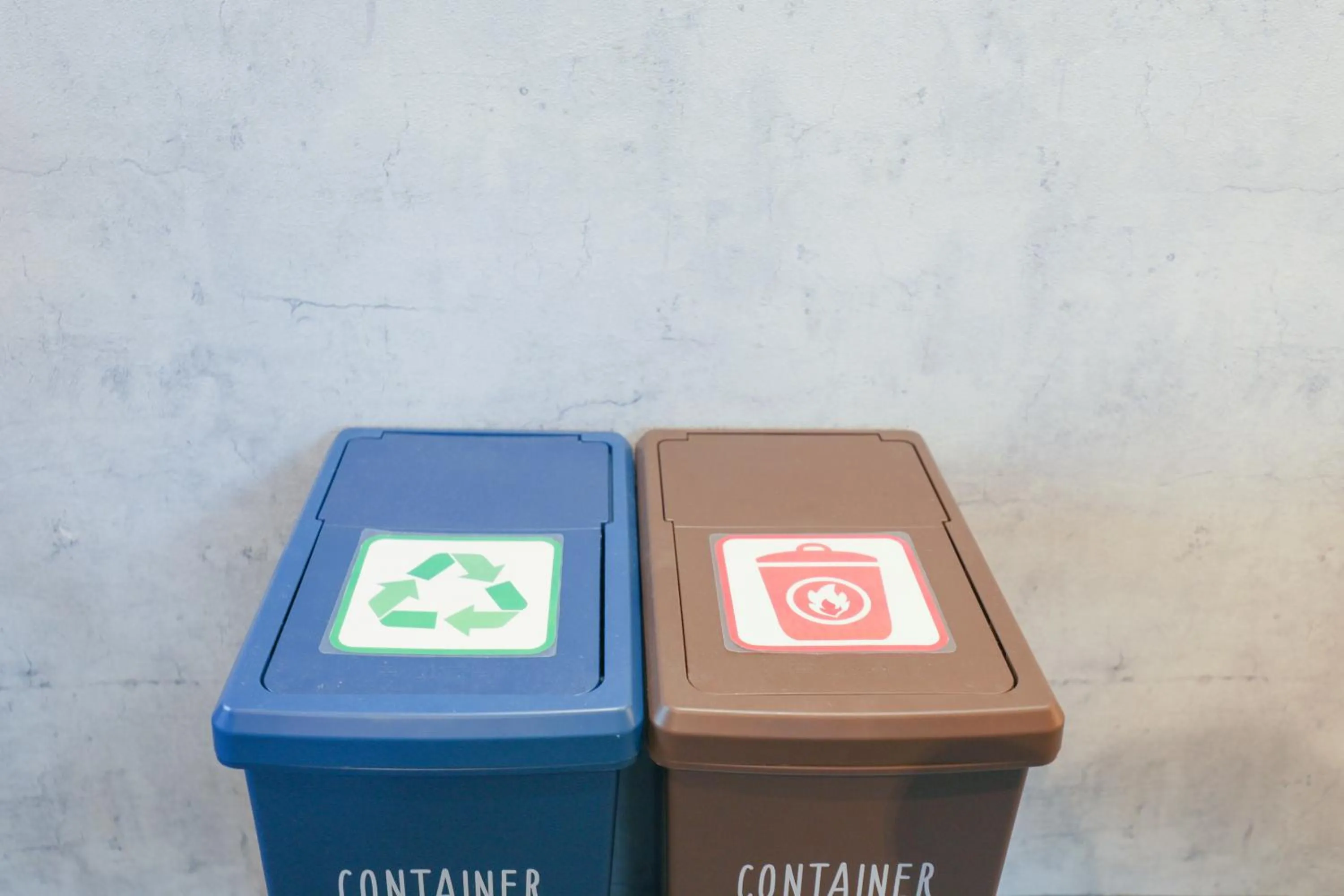 Text overlay in Hakata apartment