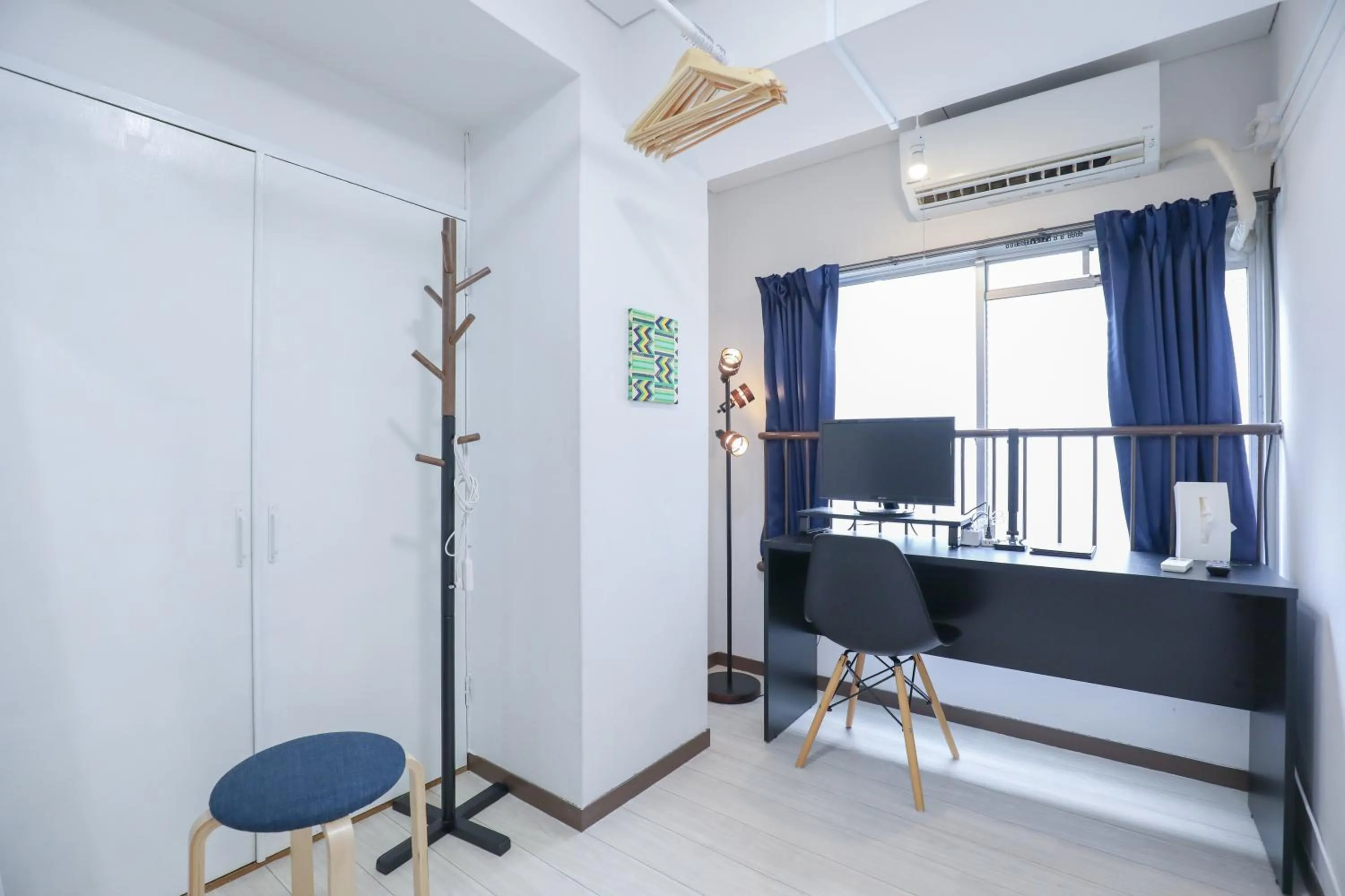 air conditioner in Hakata apartment