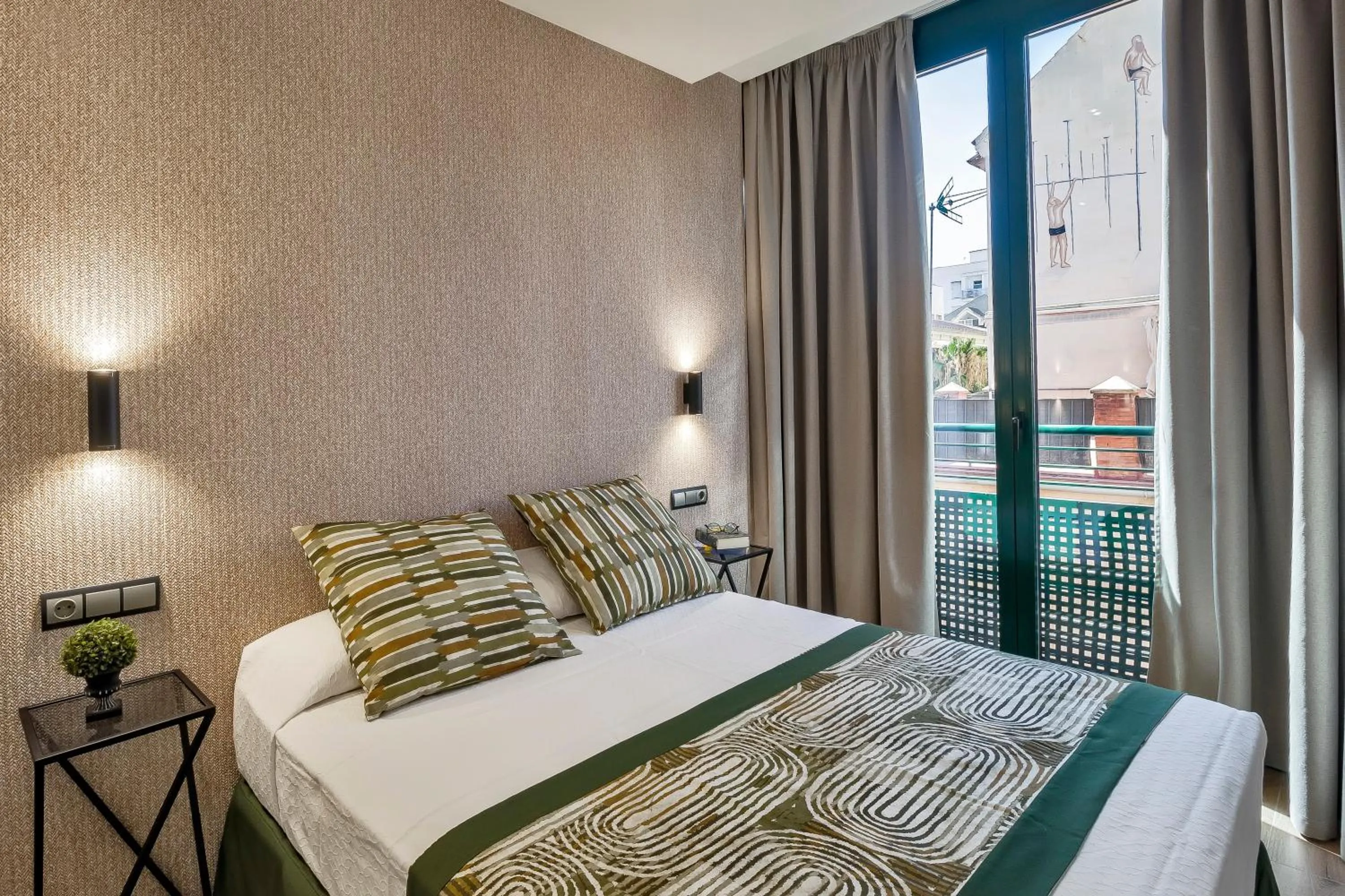 Bedroom, Bed in Apartamentos Suites Oficentro Original