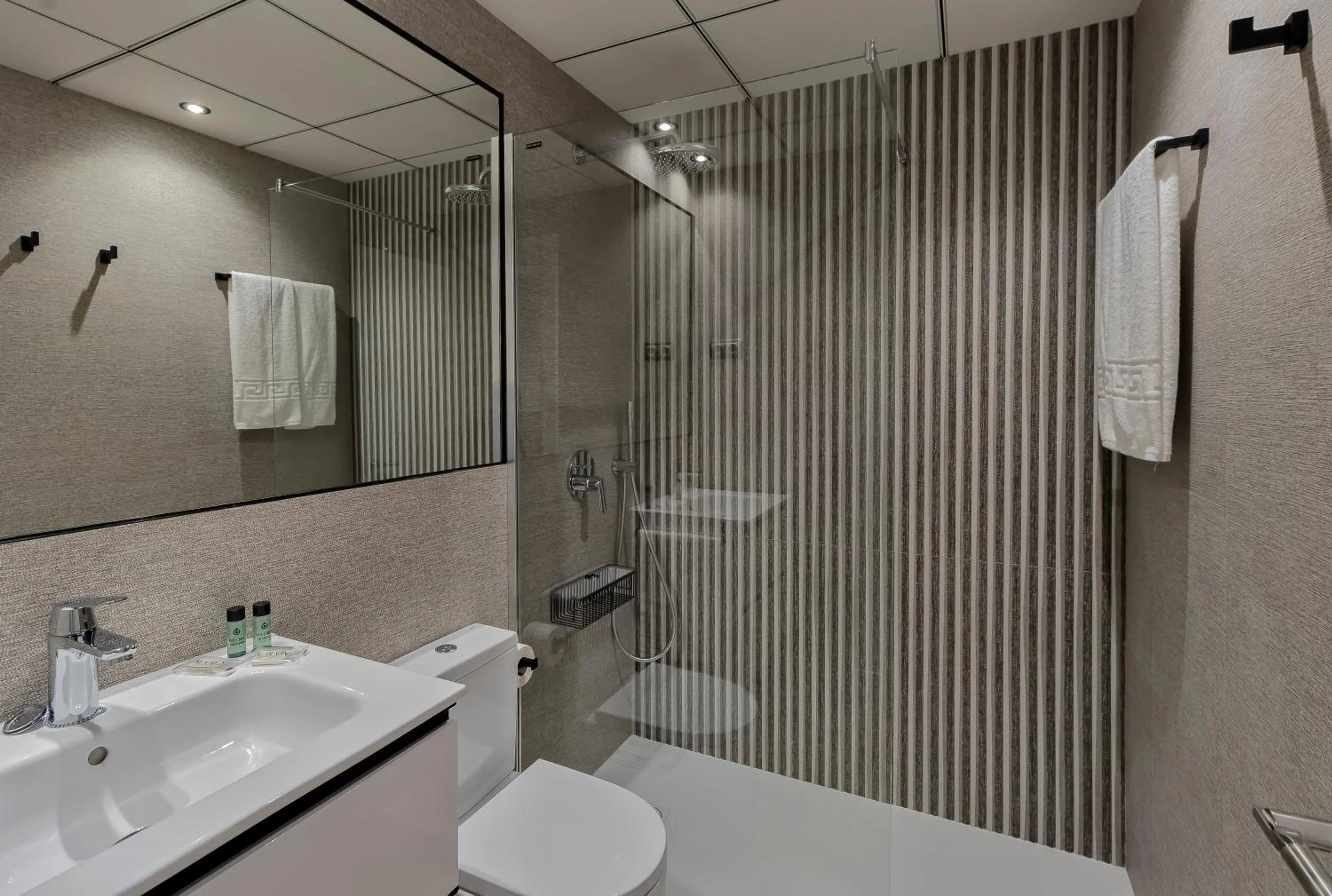 Bathroom in Apartamentos Suites Oficentro Original