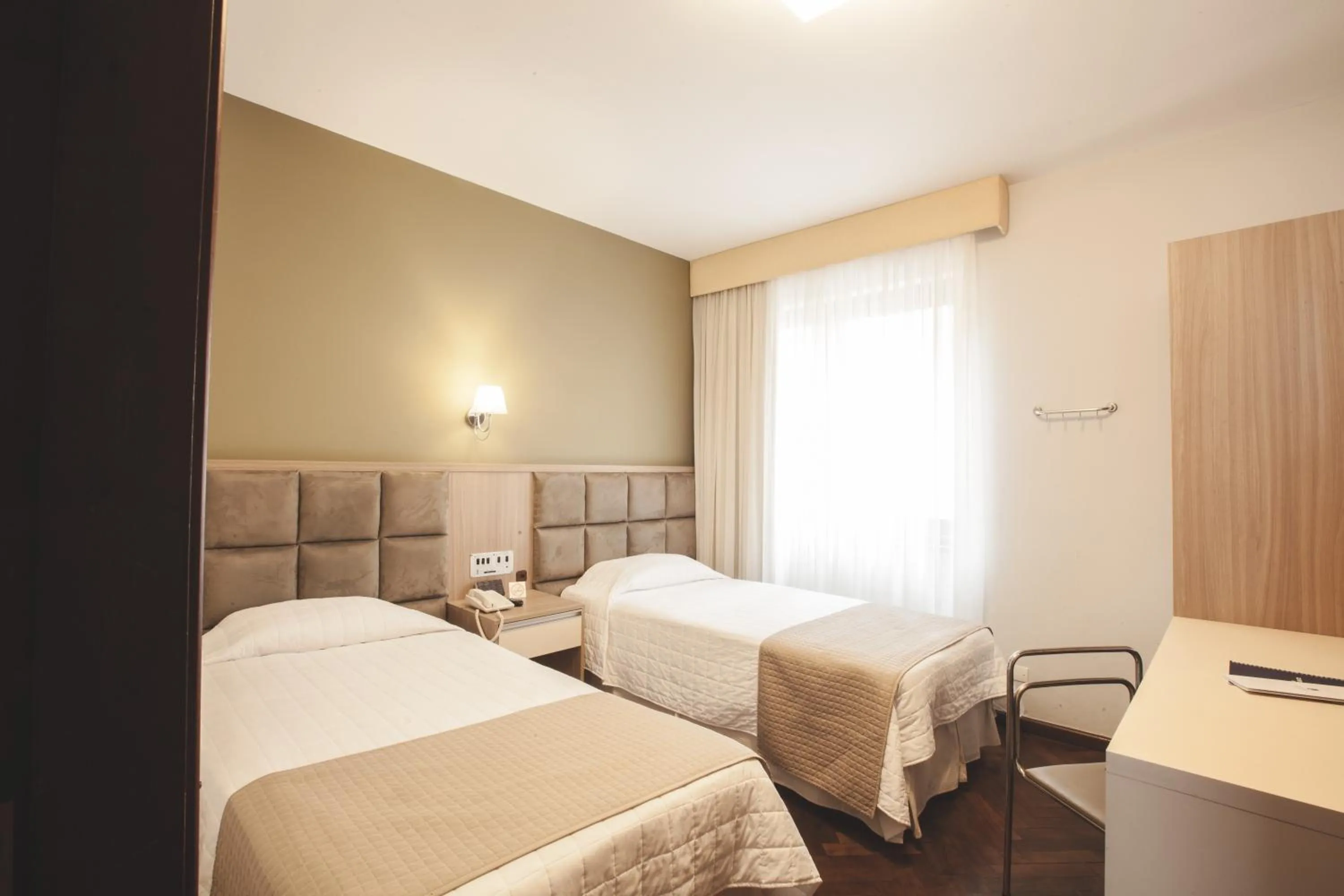 Bed in Curitiba Palace Hotel