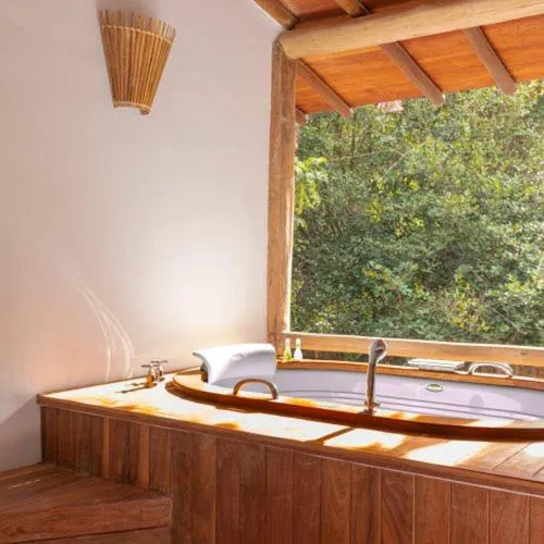 Hot Tub in Amaia Trancoso Hotel