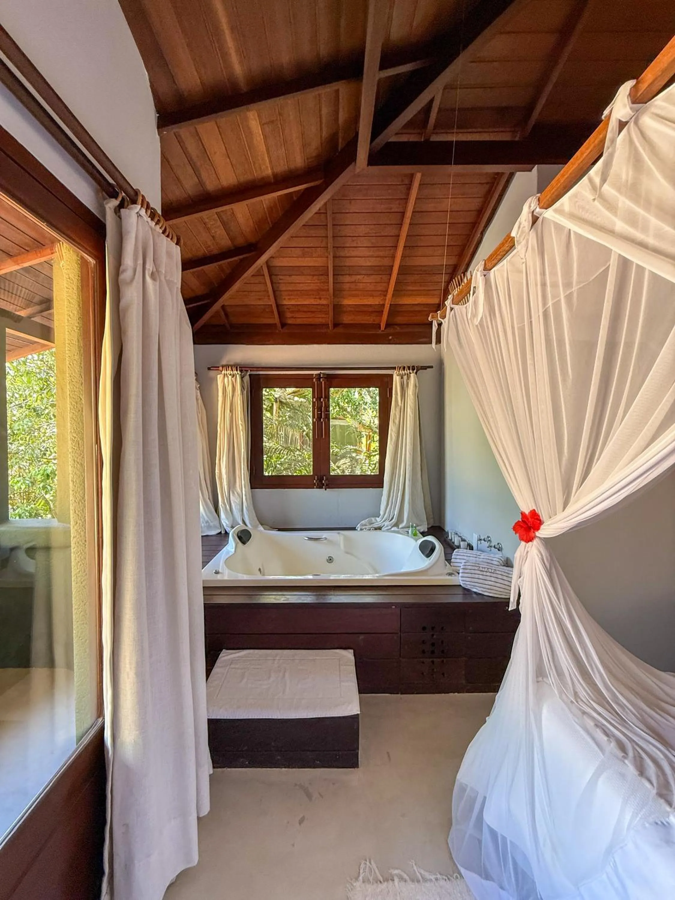 Photo of the whole room, Bed in Amaia Trancoso Hotel