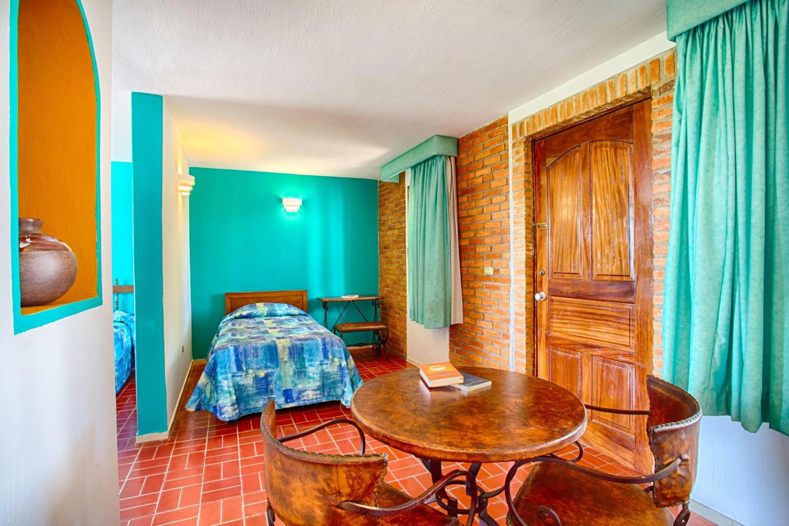 Living room, Bed in Hotel Garza Canela