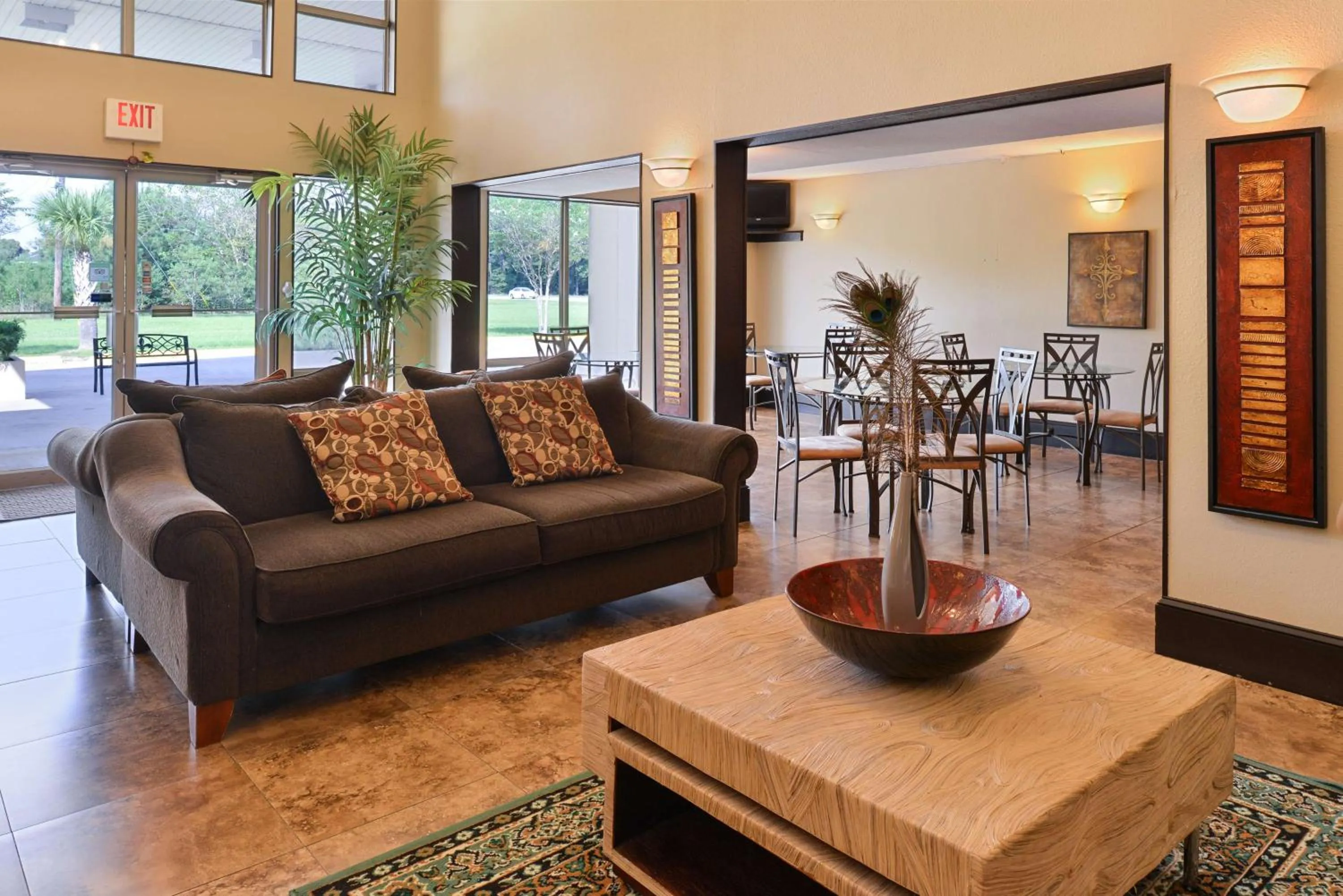 Lobby or reception, Seating Area in Americas Best Value Inn Kinder