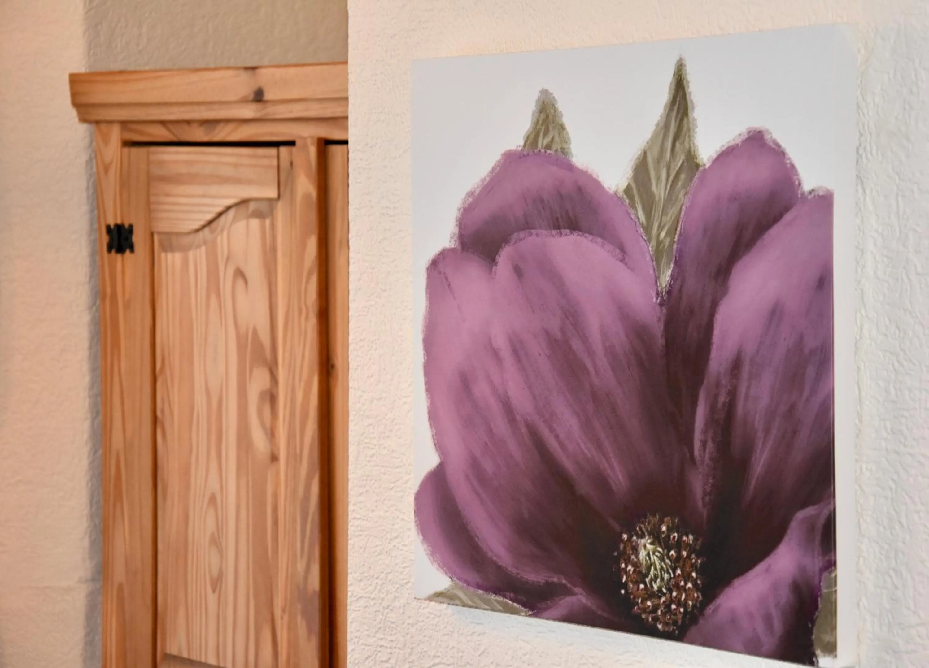 Decorative detail in Empress Select Holiday Flats