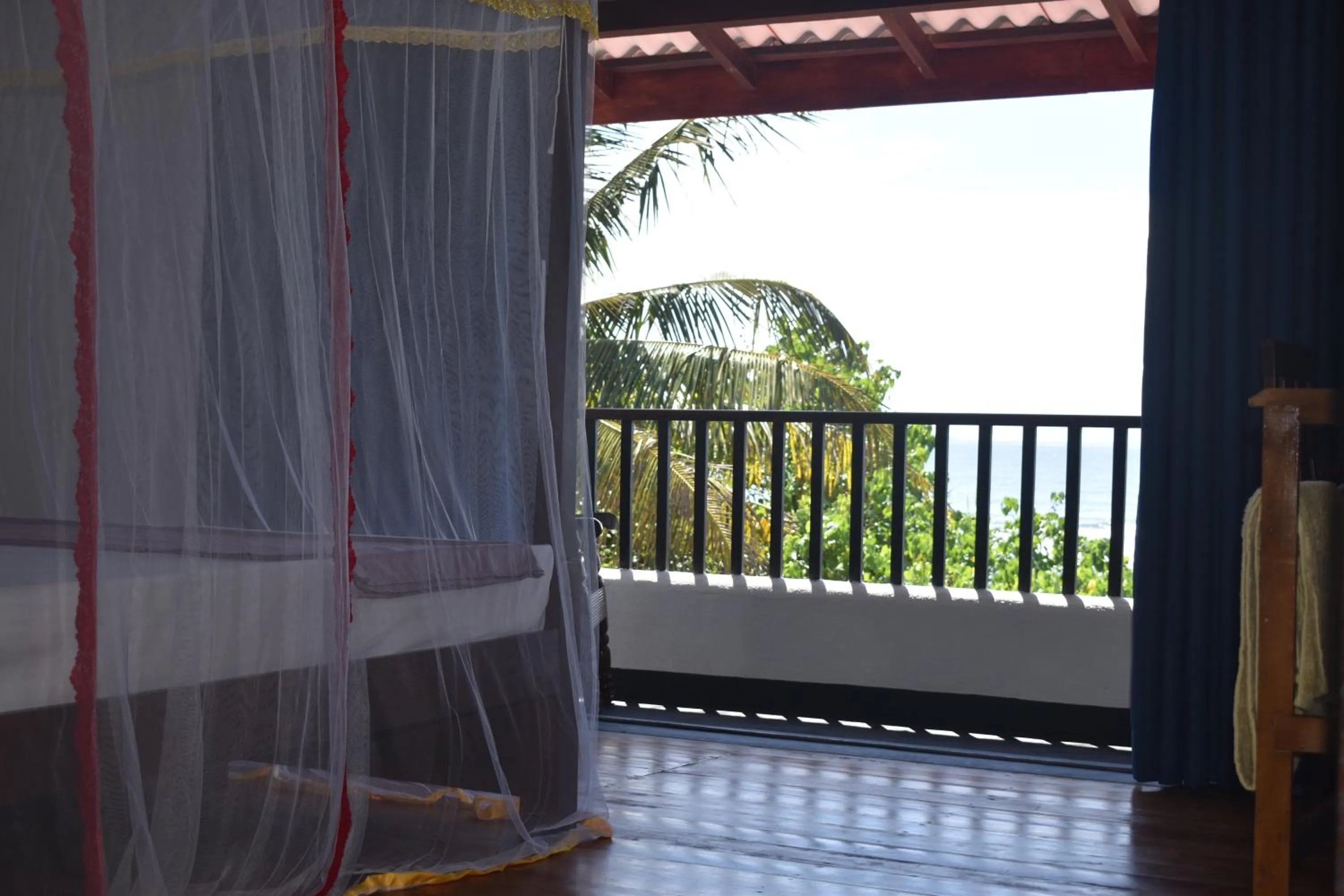 Photo of the whole room in New Ocean Vibes Ahangama