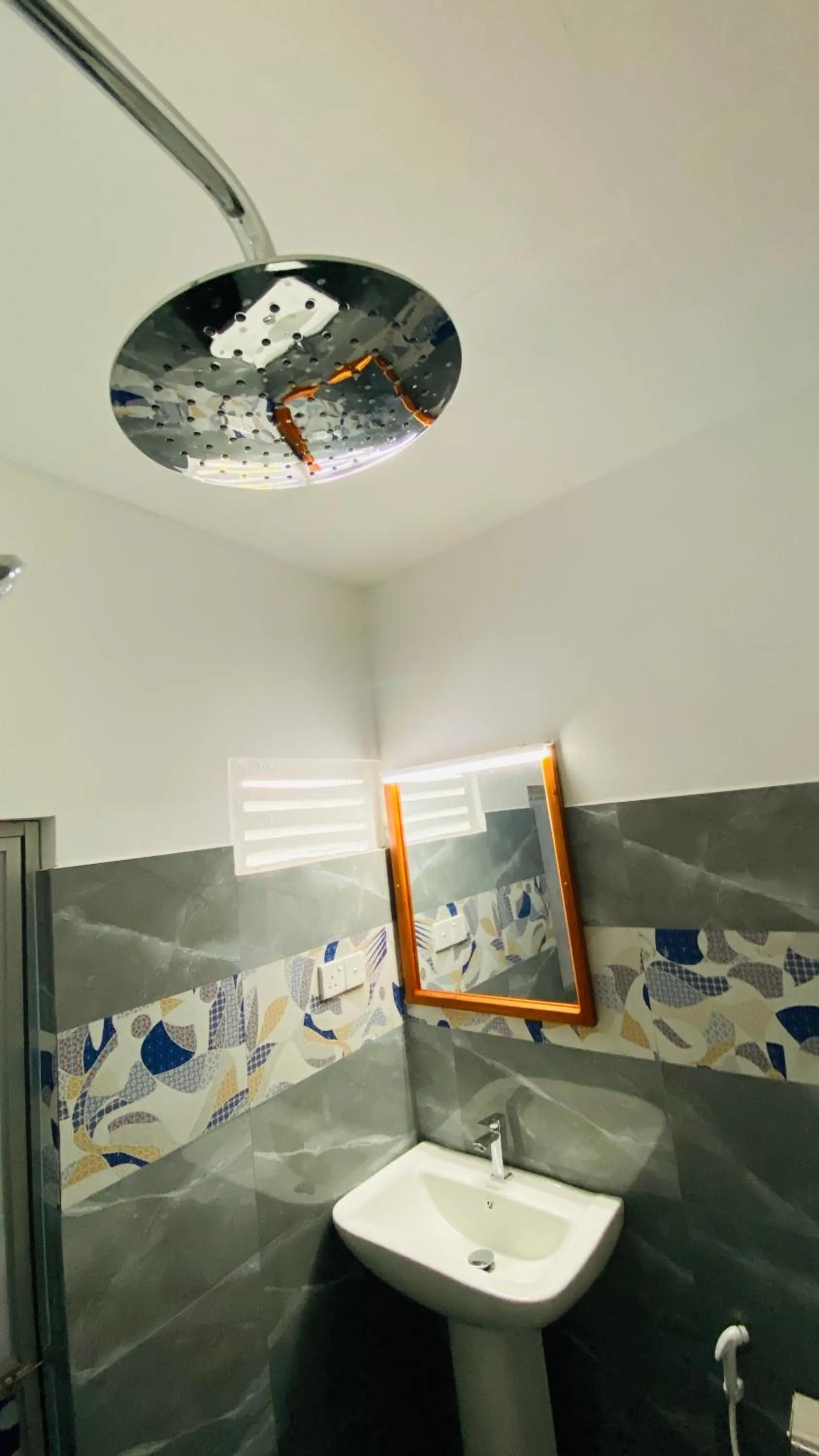 Bathroom in New Ocean Vibes Ahangama