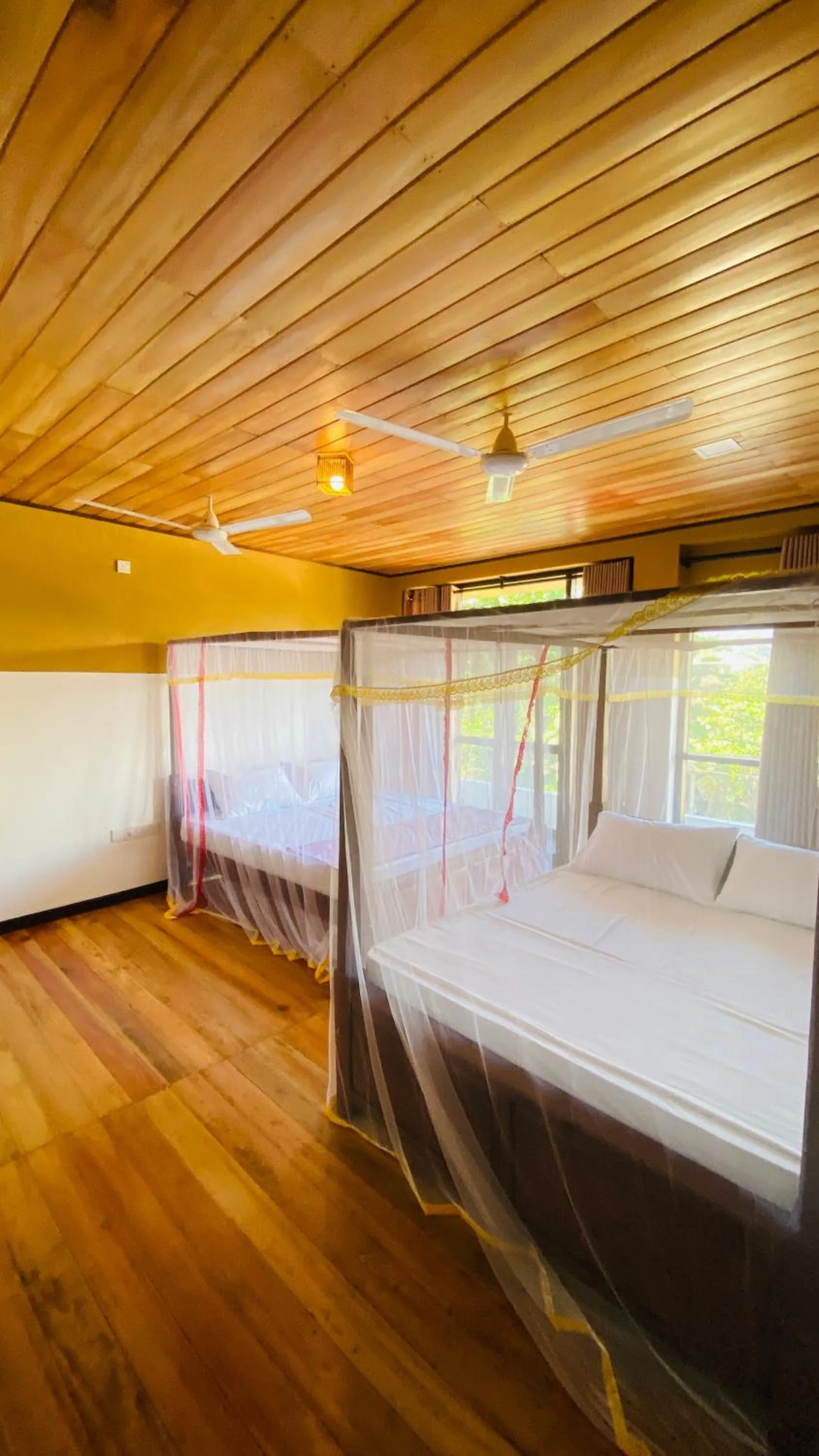 Photo of the whole room, Bed in New Ocean Vibes Ahangama