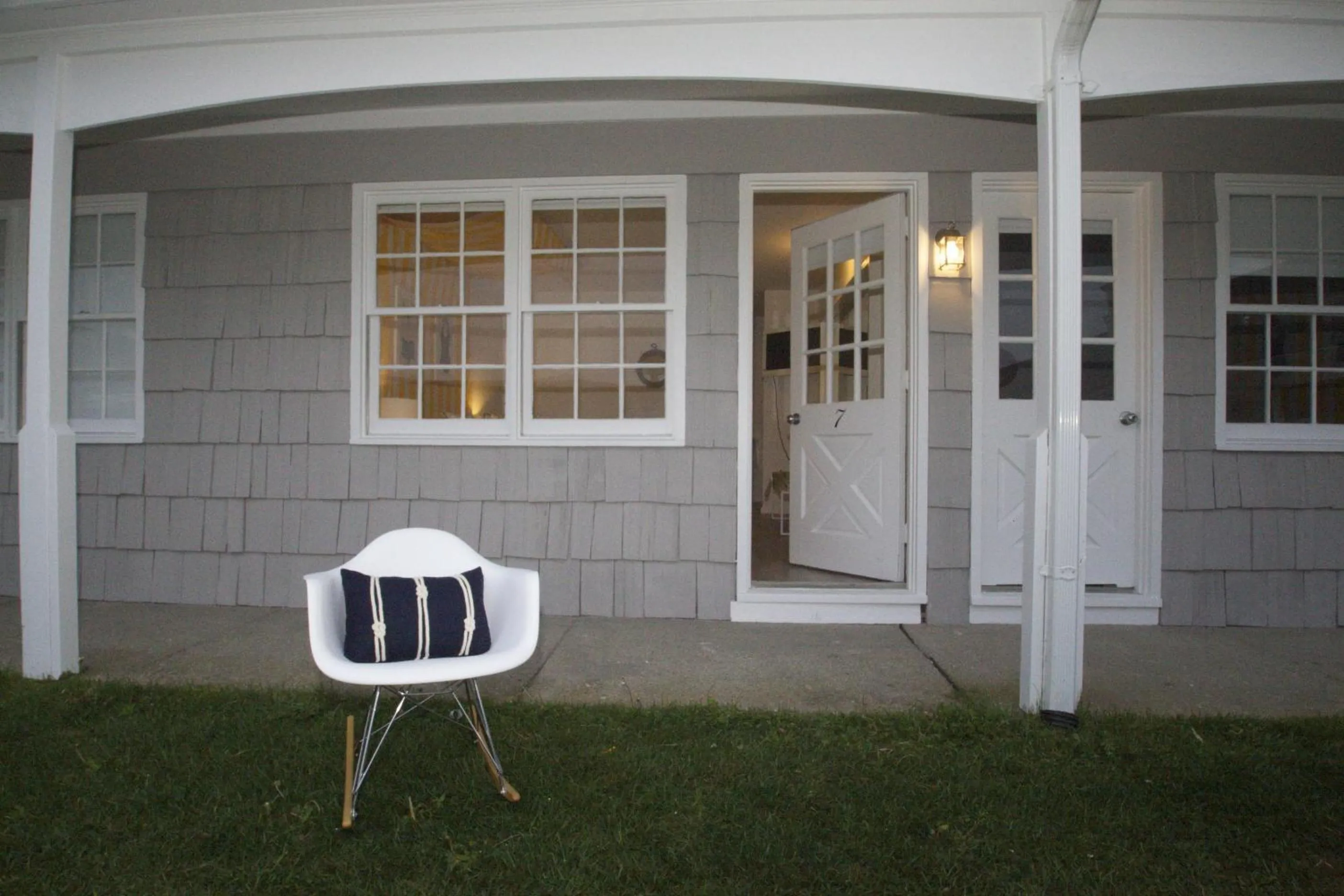 Facade/entrance in Capri Southampton