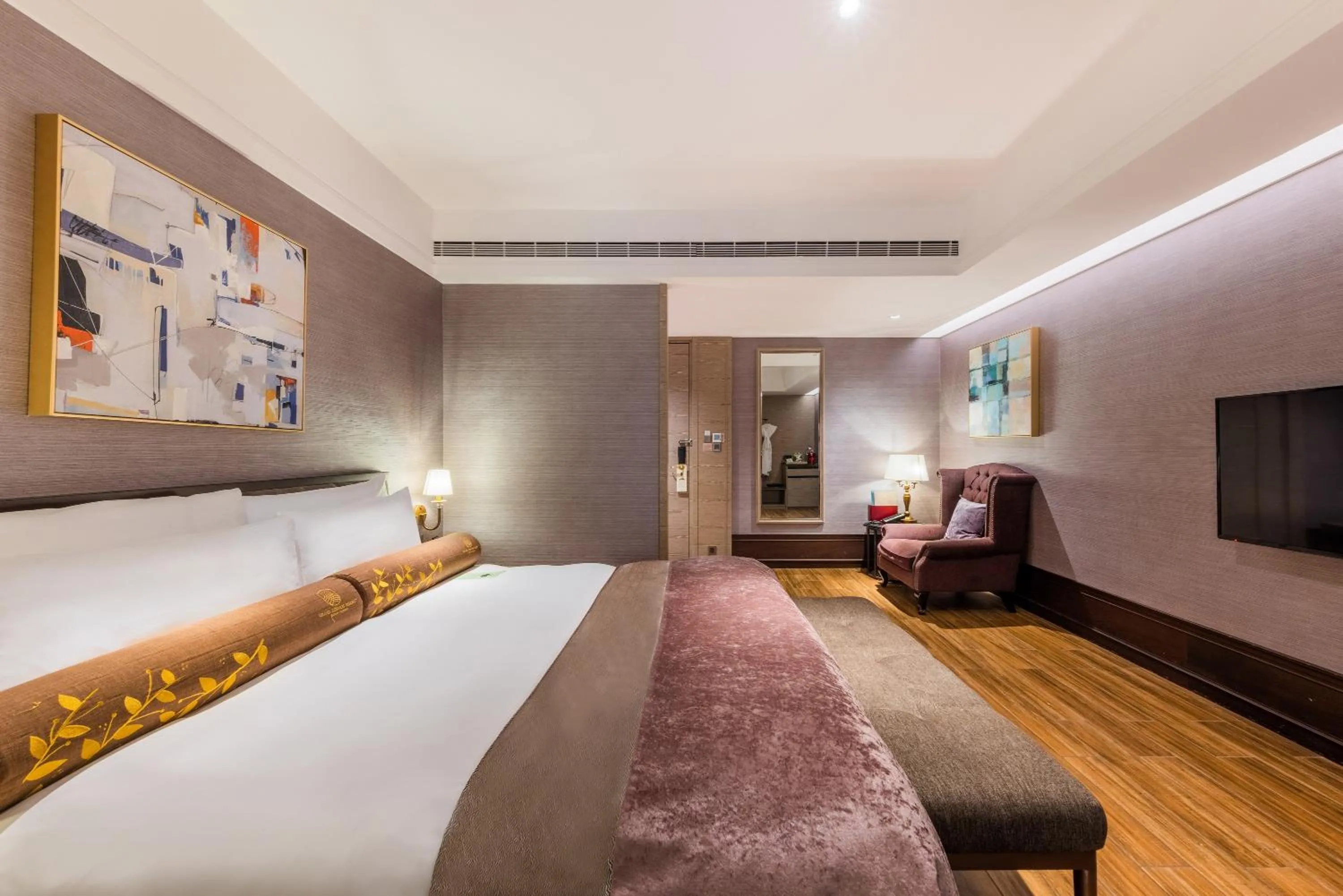 Bed in Grand Cosmos Resort Ruisui Hualien