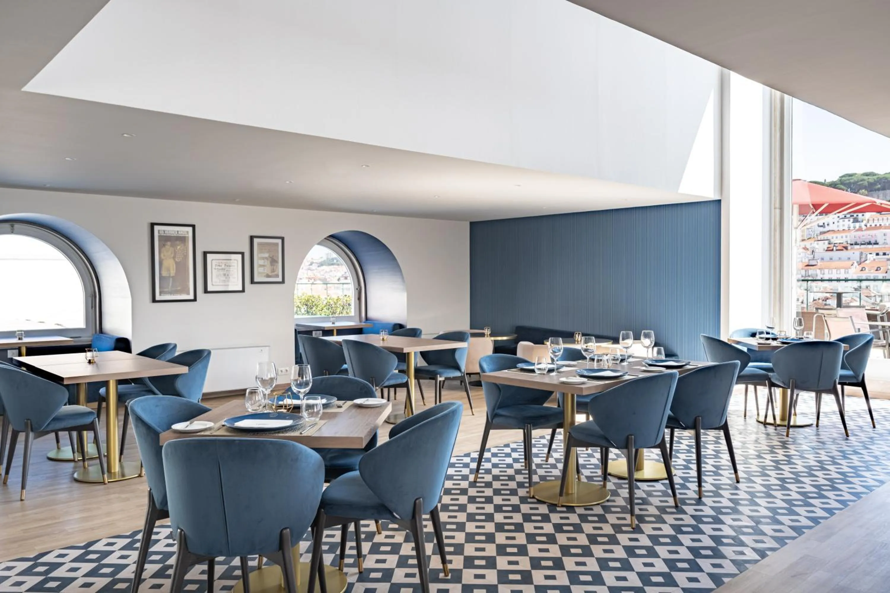 Restaurant/places to eat in Hotel do Chiado