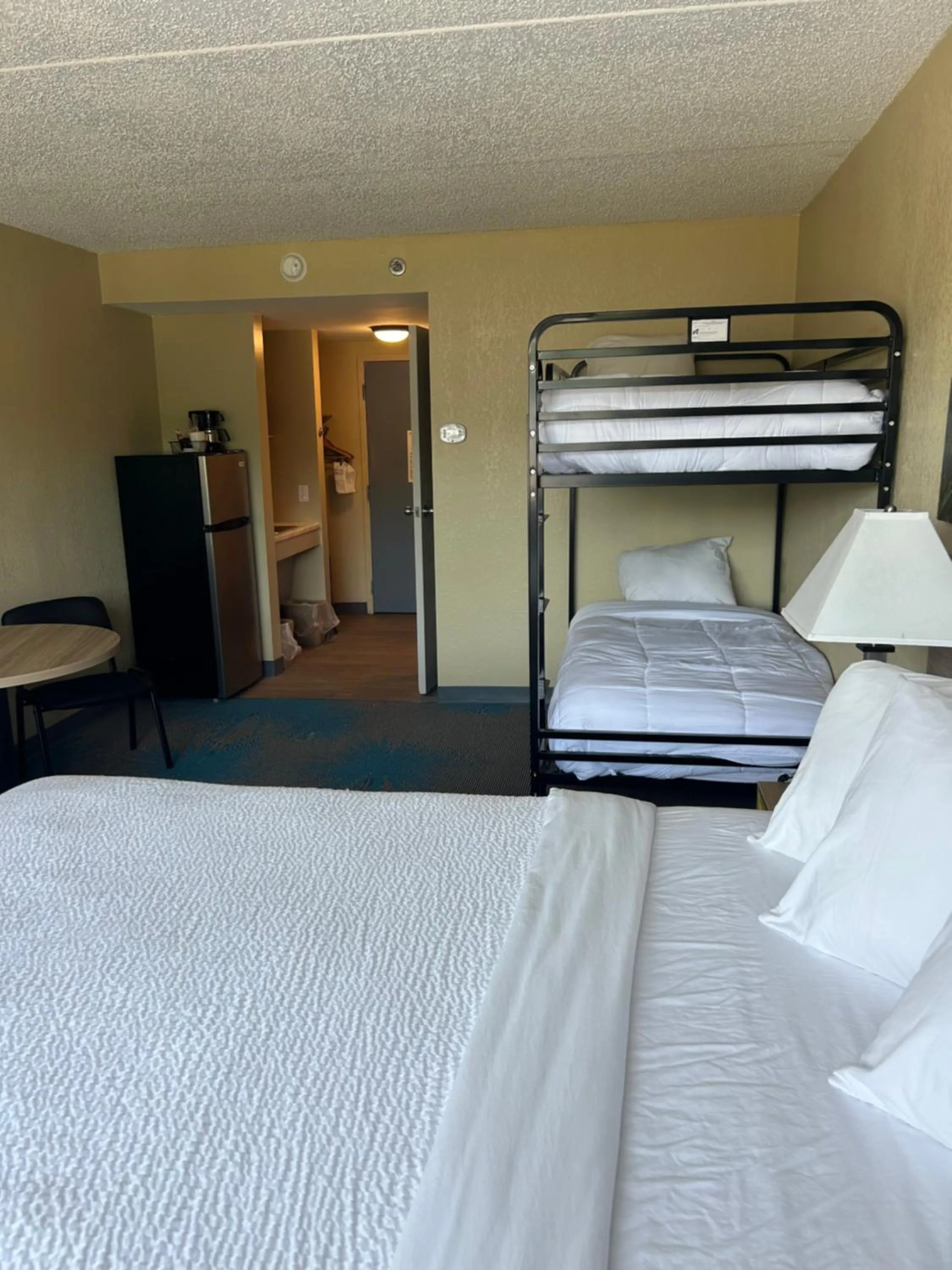 Bed in Days Inn by Wyndham Gettysburg