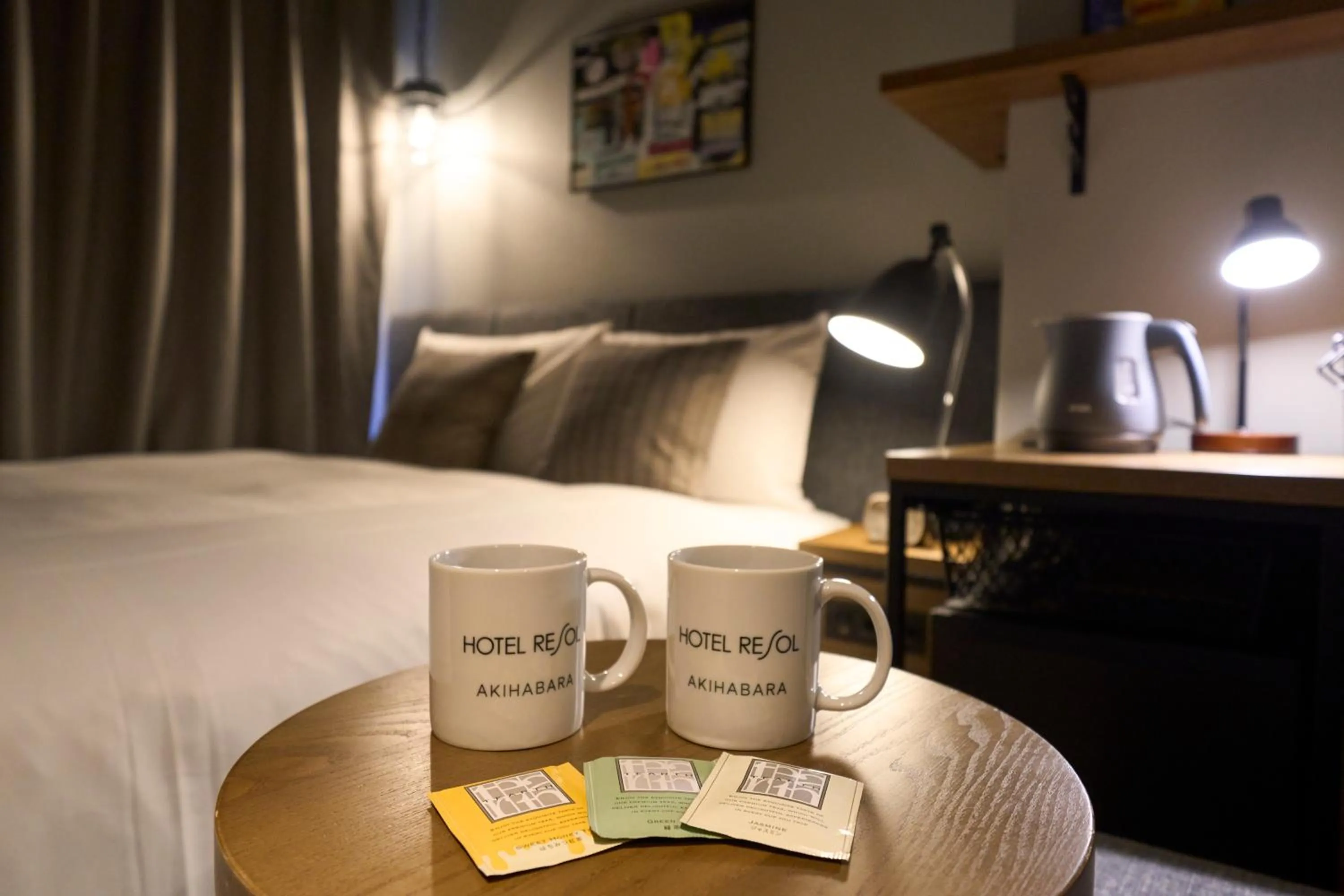 Drinks, Bed in Hotel Resol Akihabara