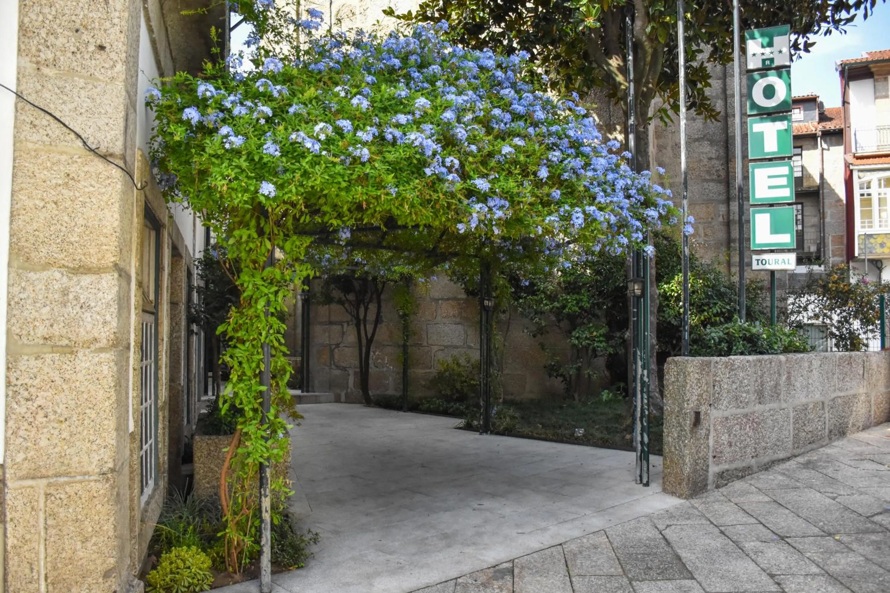 Facade/entrance in Hotel Toural