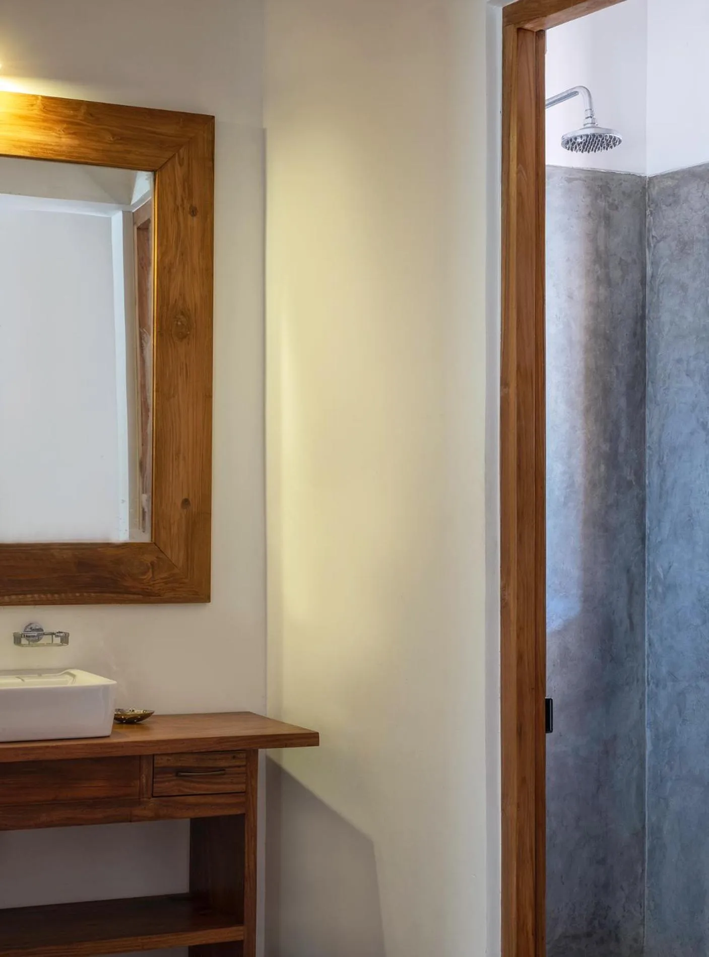 Shower in 50 CHURCH STREET - GALLE FORT