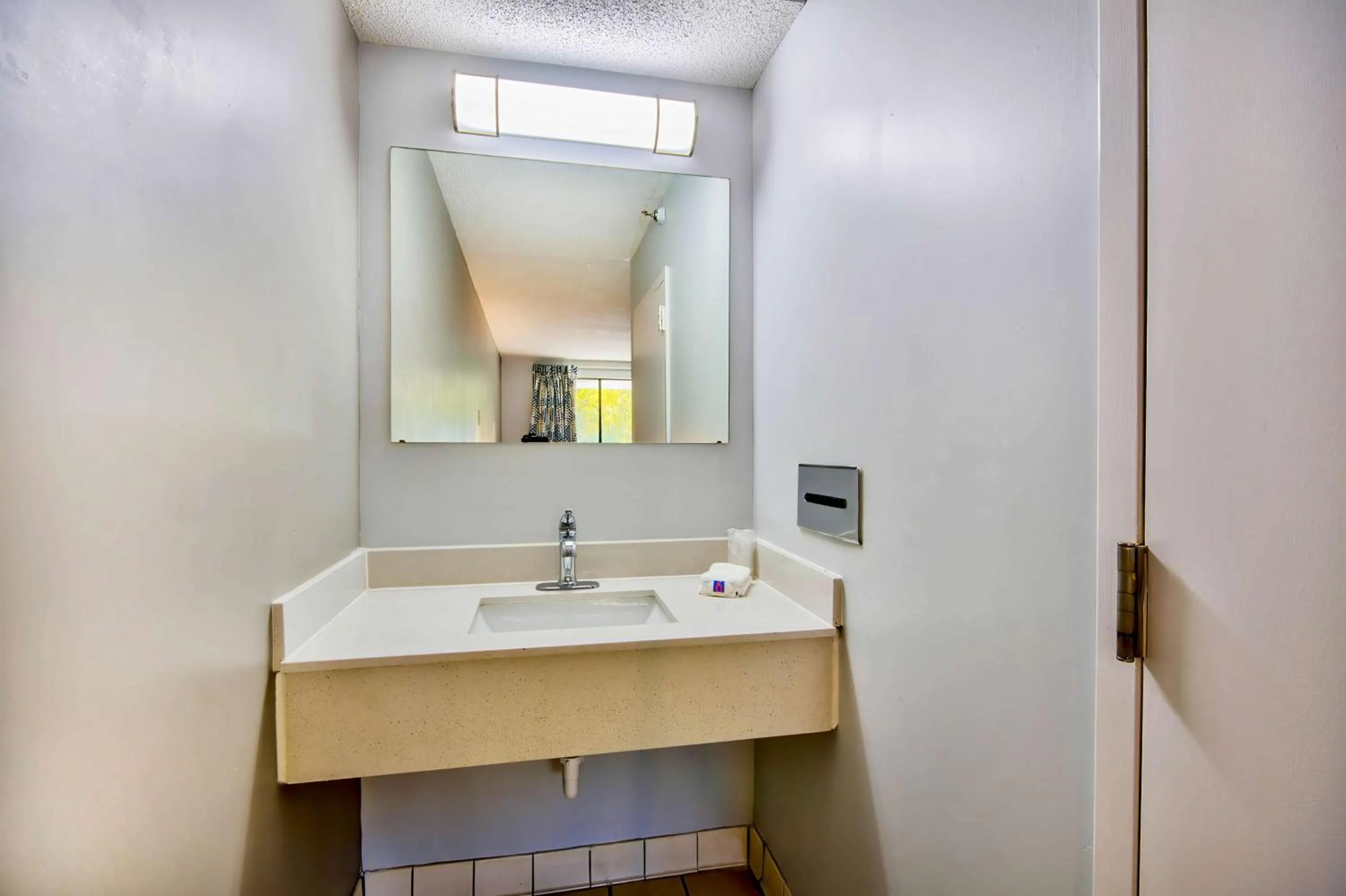 Bathroom in Motel 6 Jeffersonville, IN