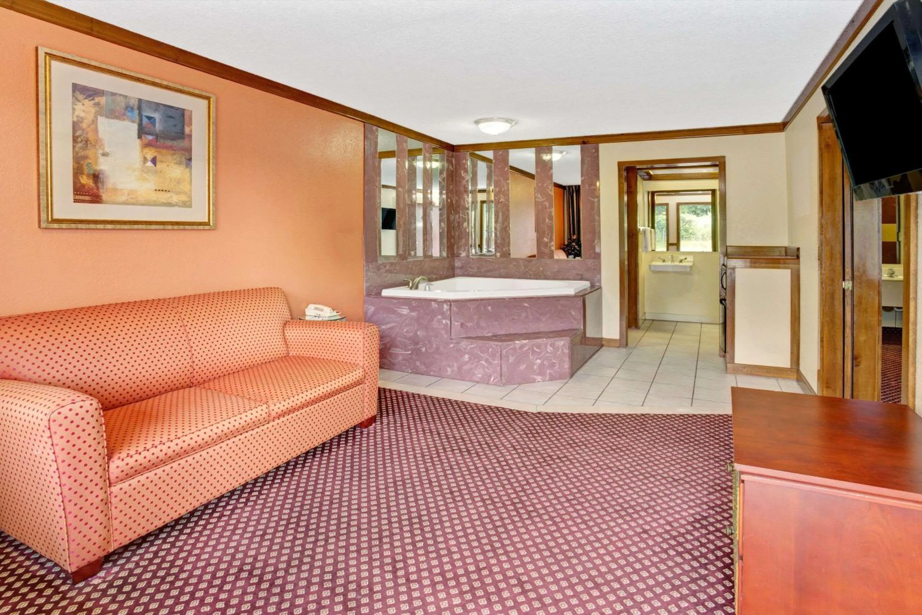 Photo of the whole room in Travelodge by Wyndham Sellersburg