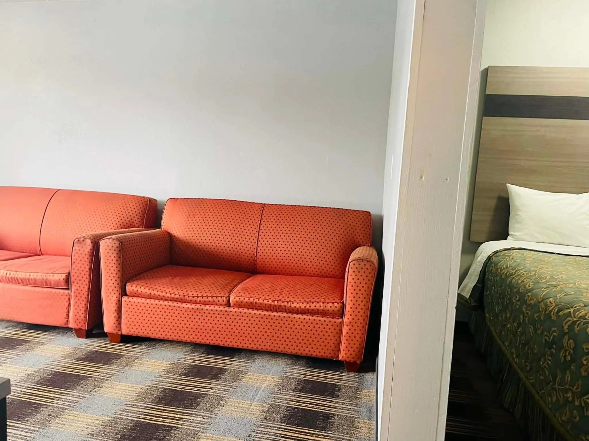 Bed in Travelodge by Wyndham Sellersburg