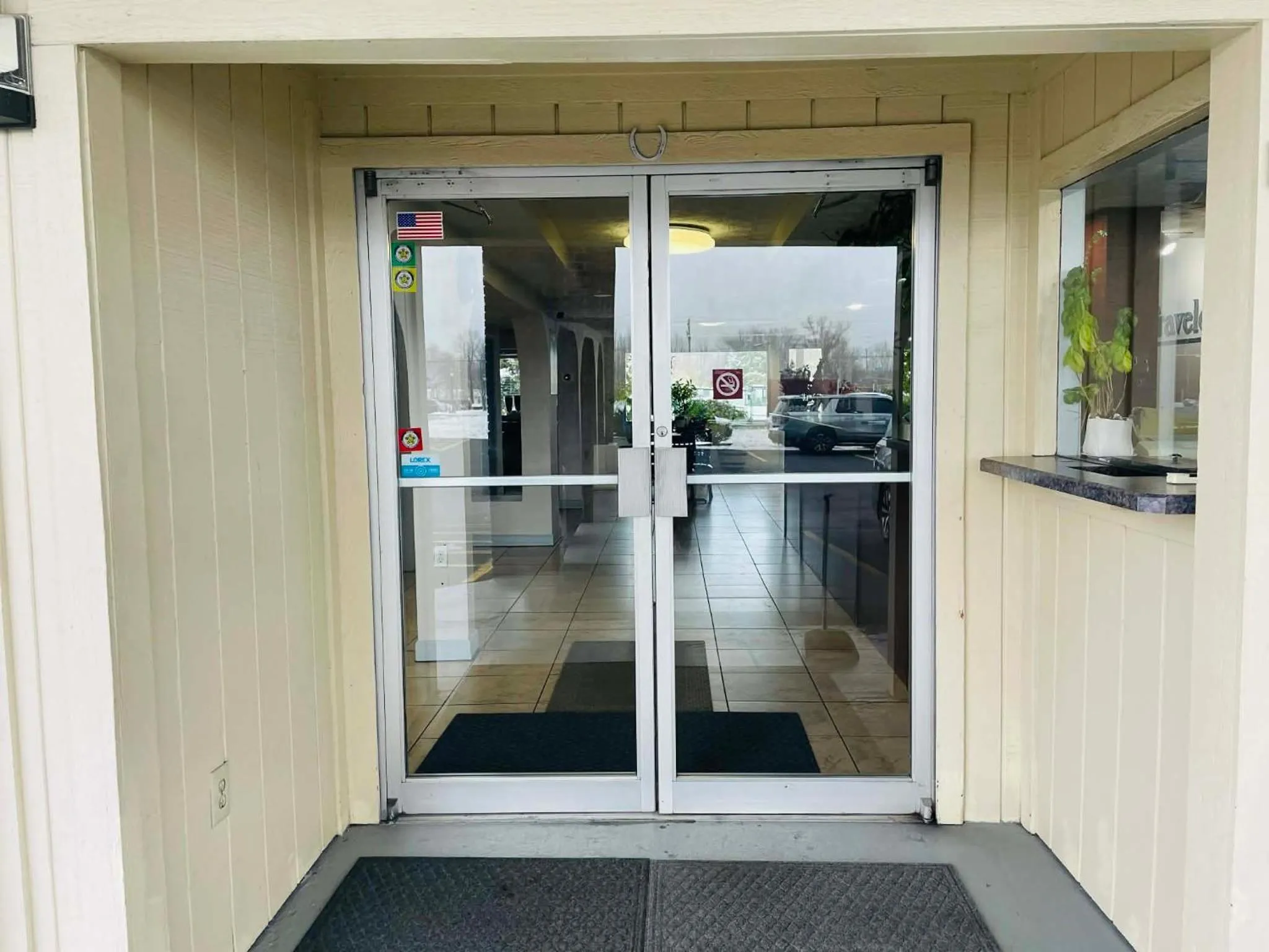 Travelodge by Wyndham Sellersburg