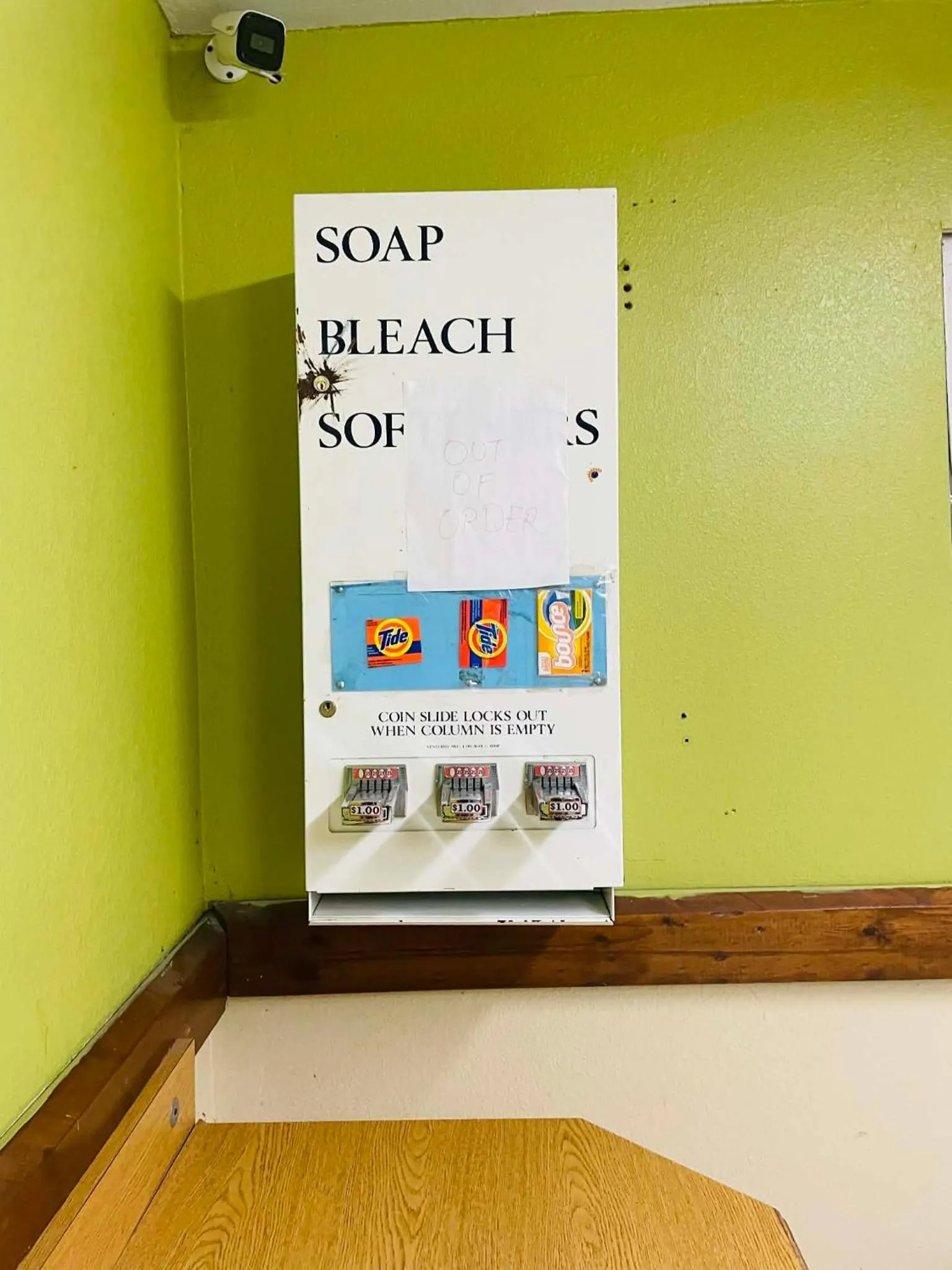 Travelodge by Wyndham Sellersburg