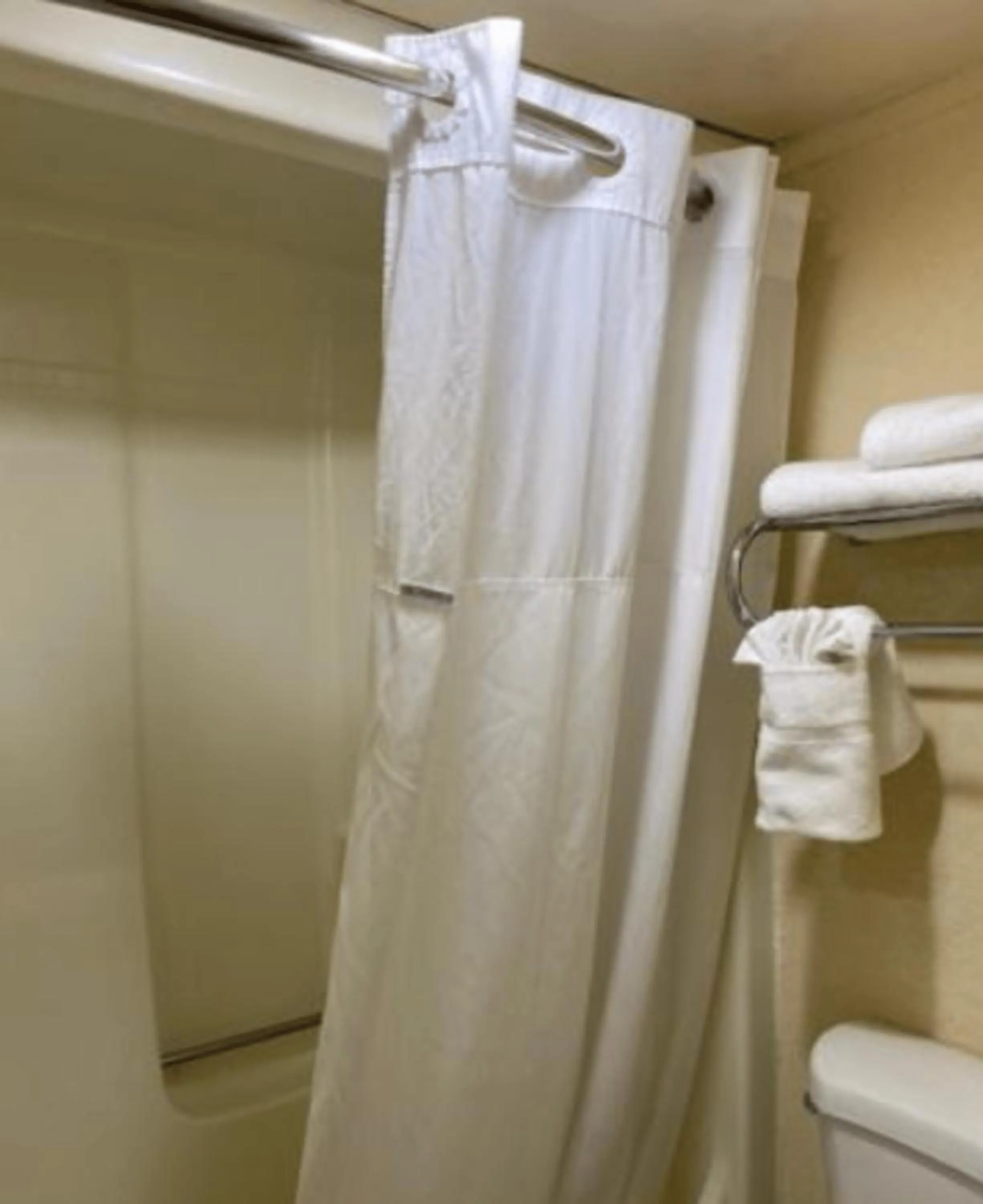 Bathroom in Travelodge by Wyndham Sellersburg