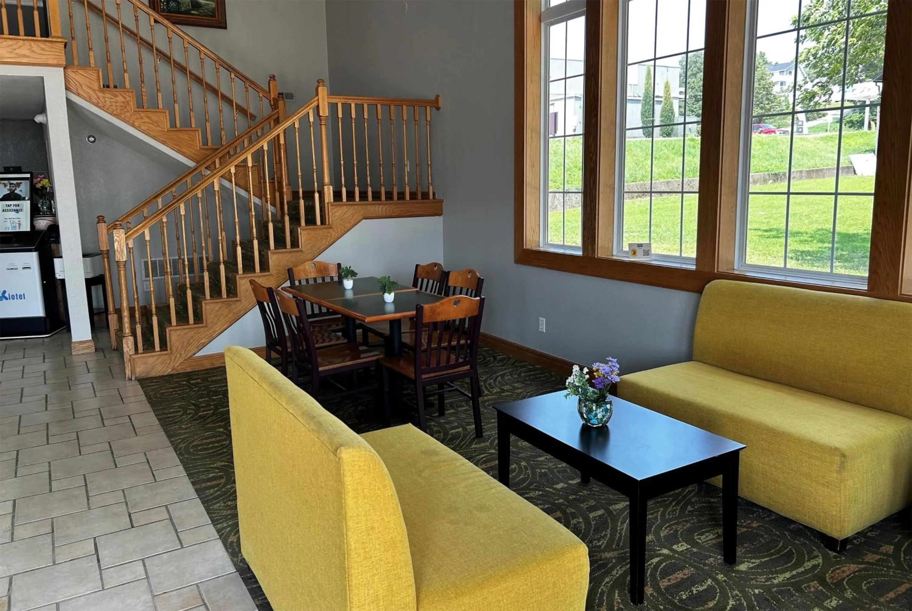 Lobby or reception in Super 8 by Wyndham Mound City