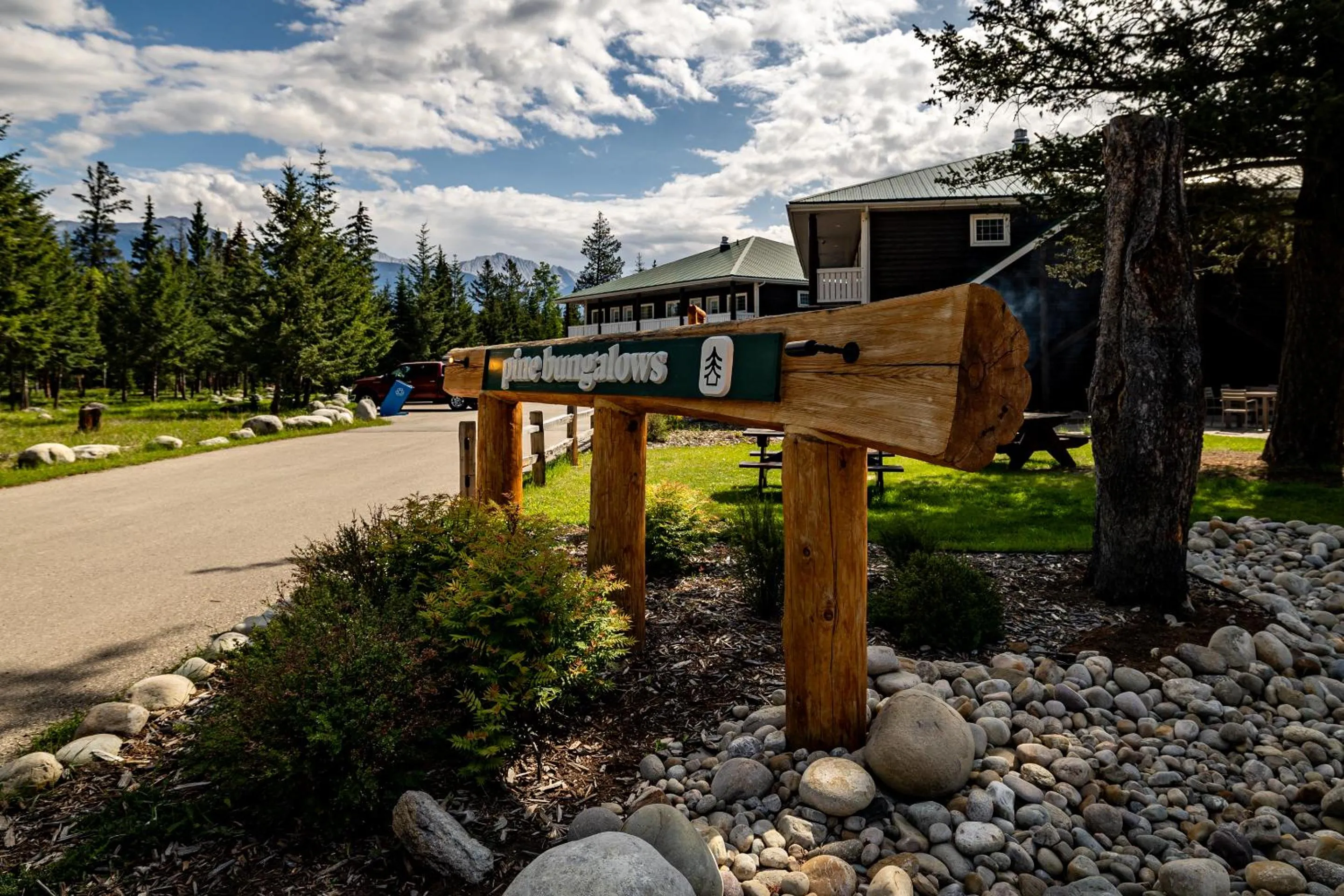 Facade/entrance in Pine Bungalows
