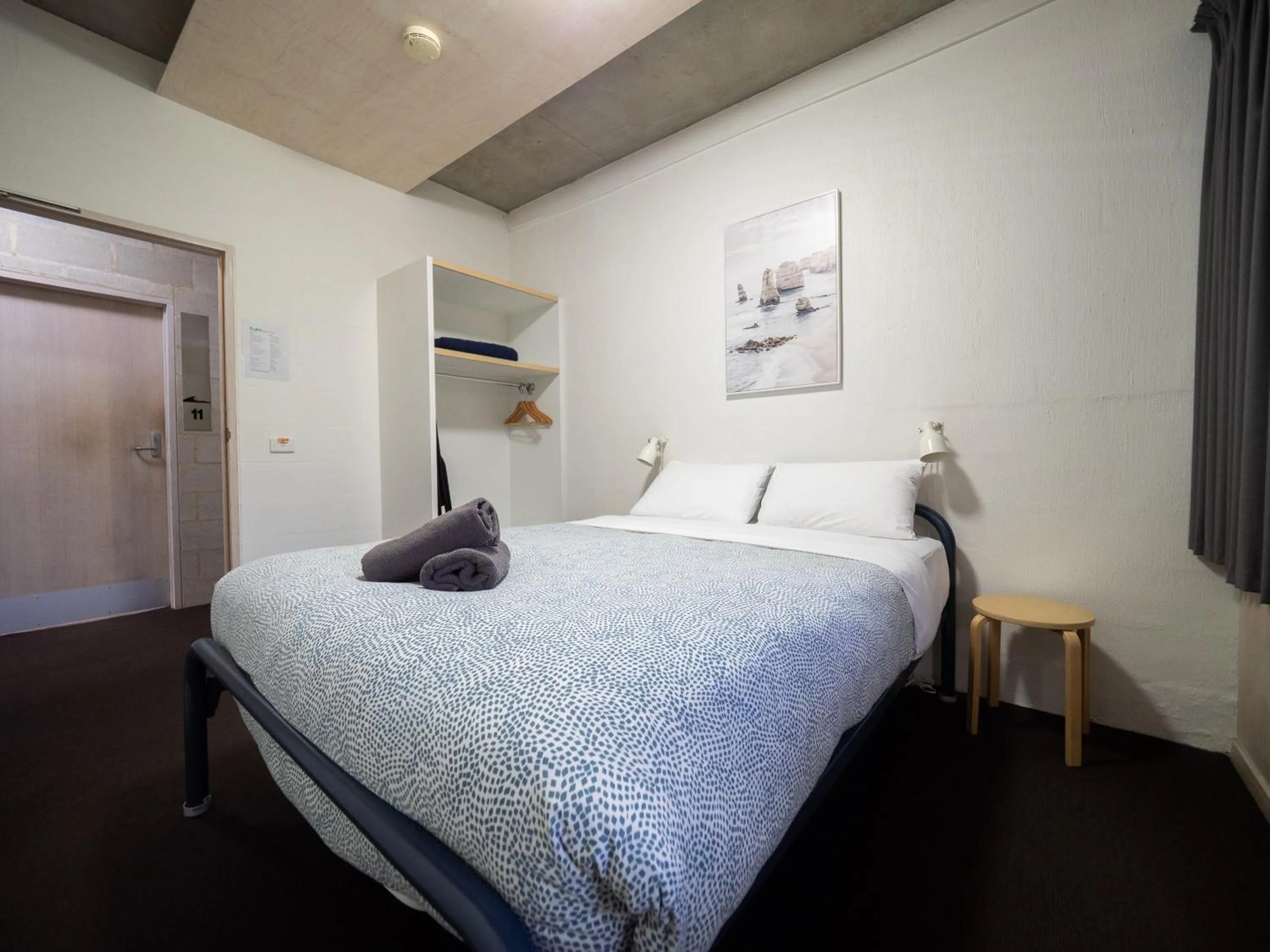 Bed in YHA Apollo Bay Eco