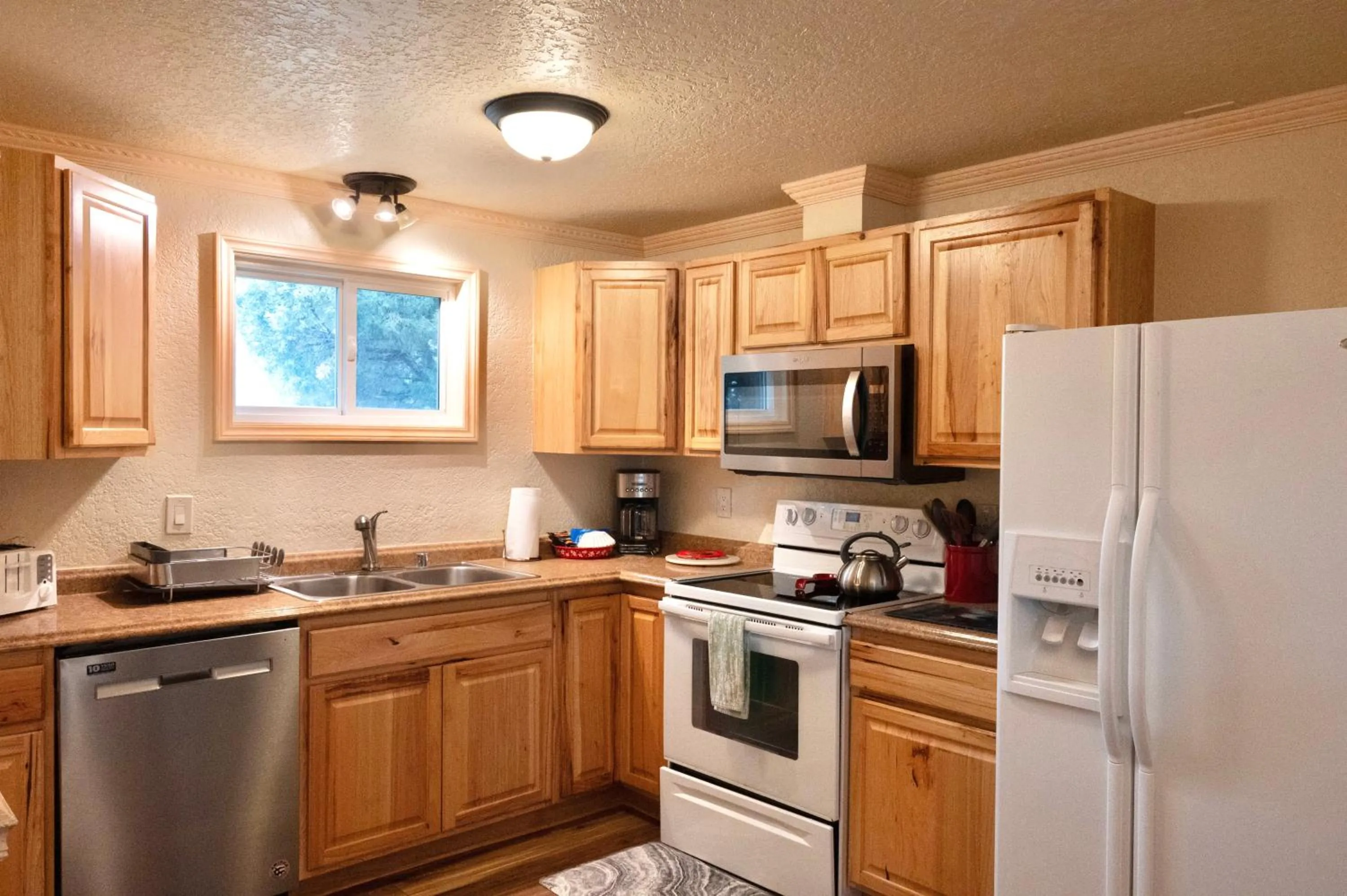 Yellowstone Gateway Inn