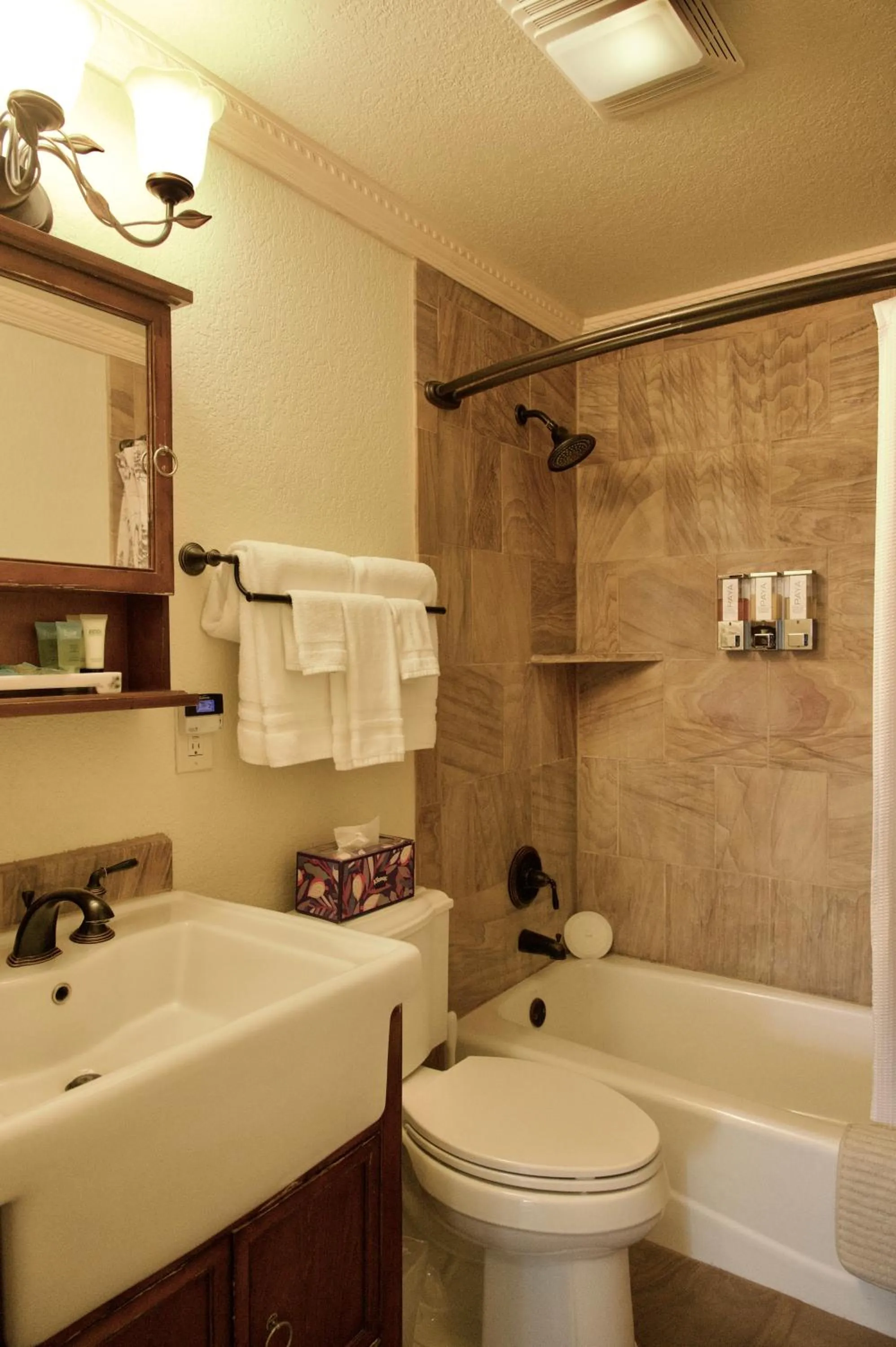 Yellowstone Gateway Inn