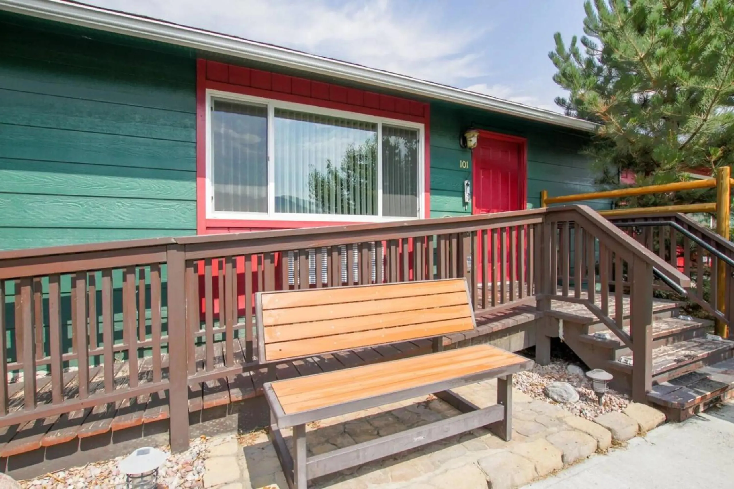 Yellowstone Gateway Inn