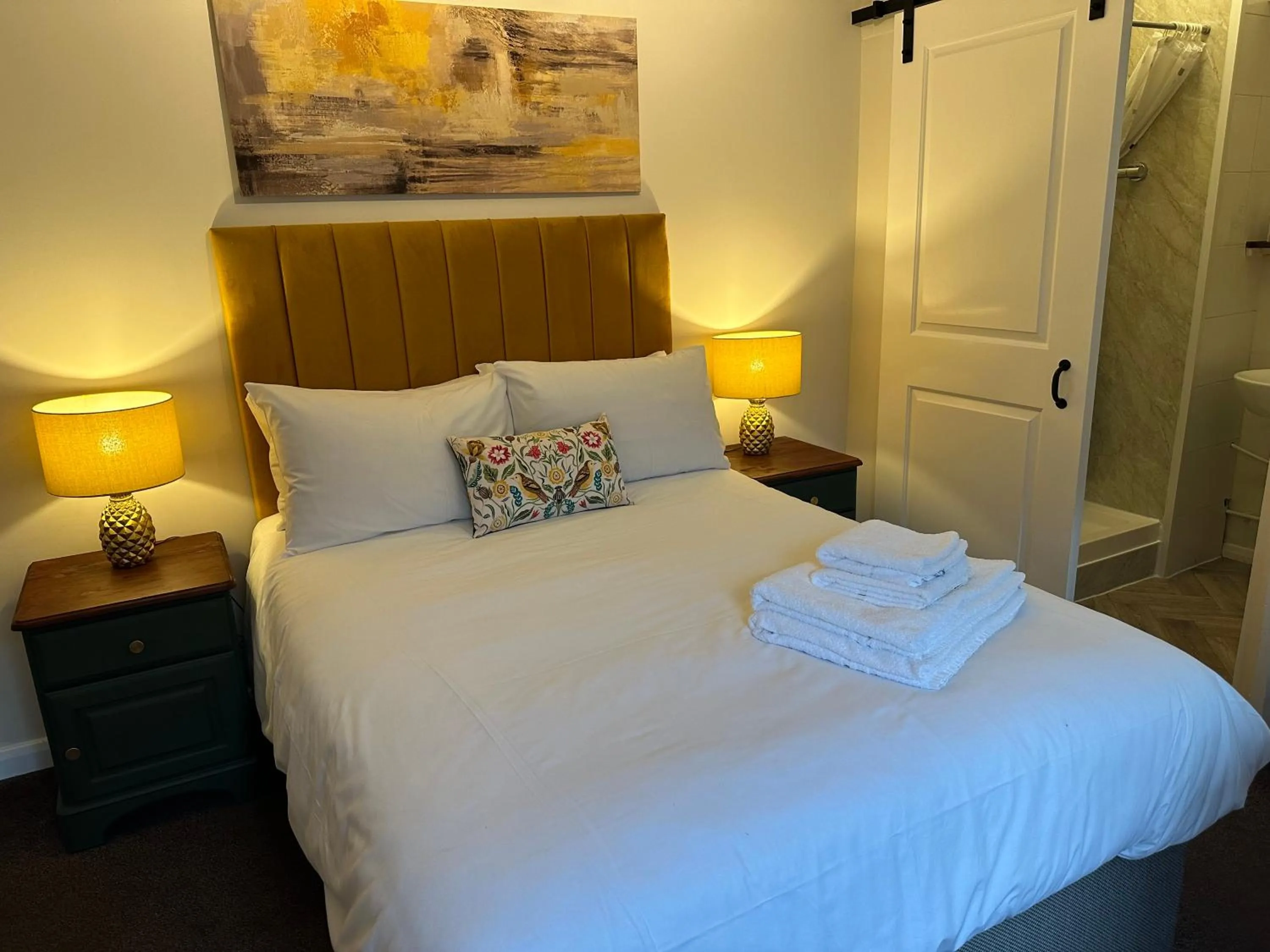 Bedroom, Bed in Kings Head Coltishall