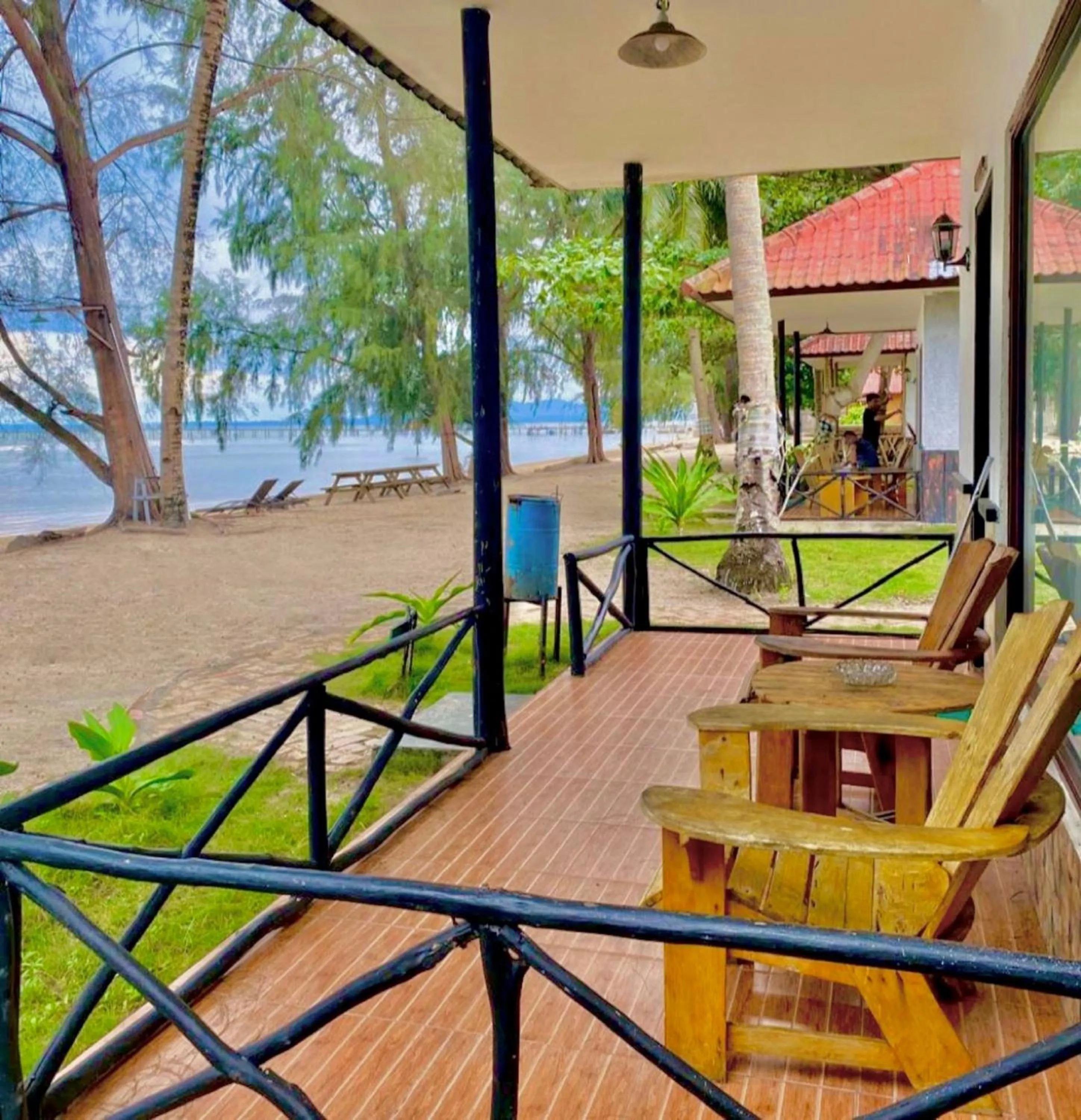 marjoly beach resort