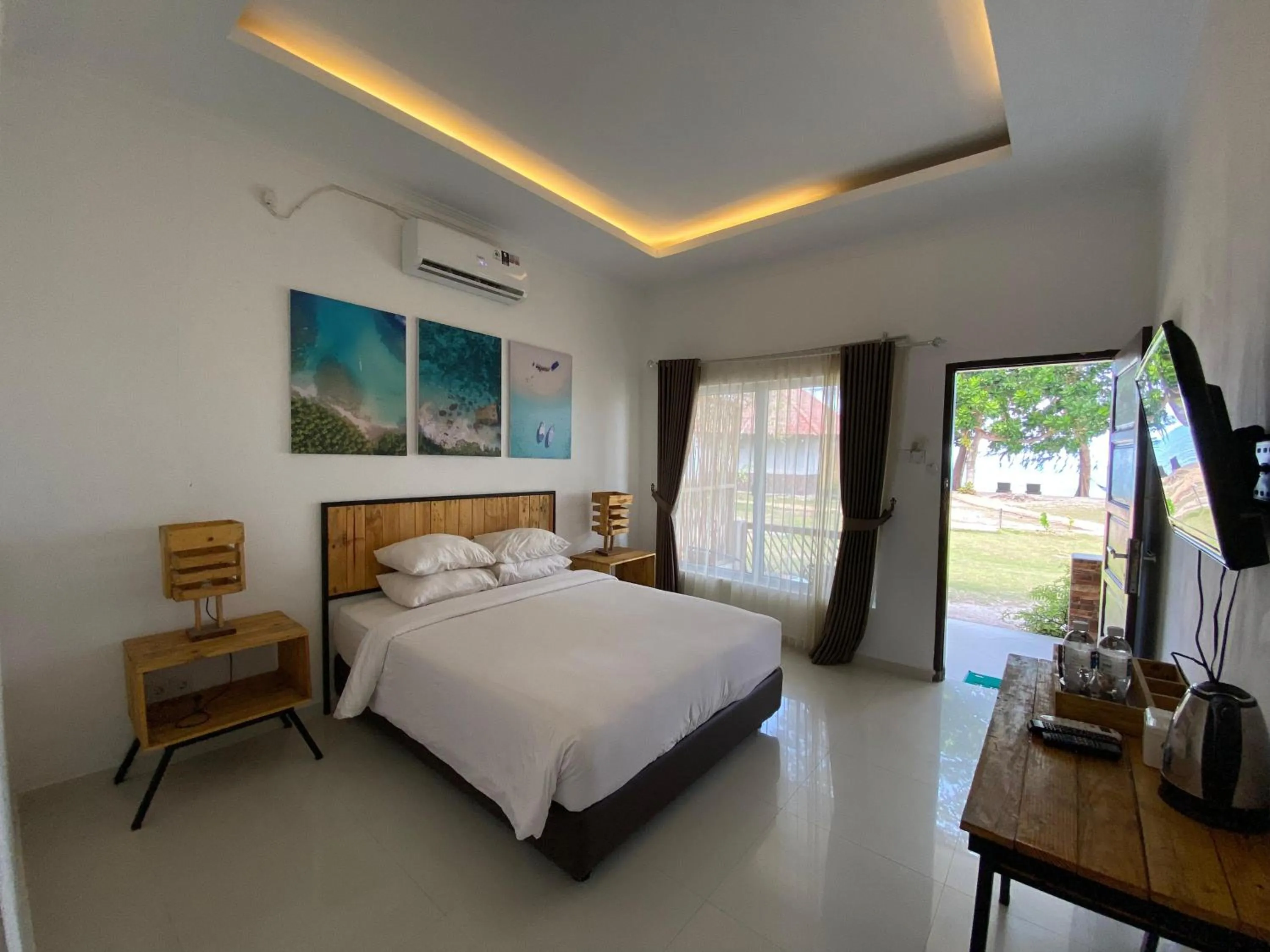 Bed in marjoly beach resort