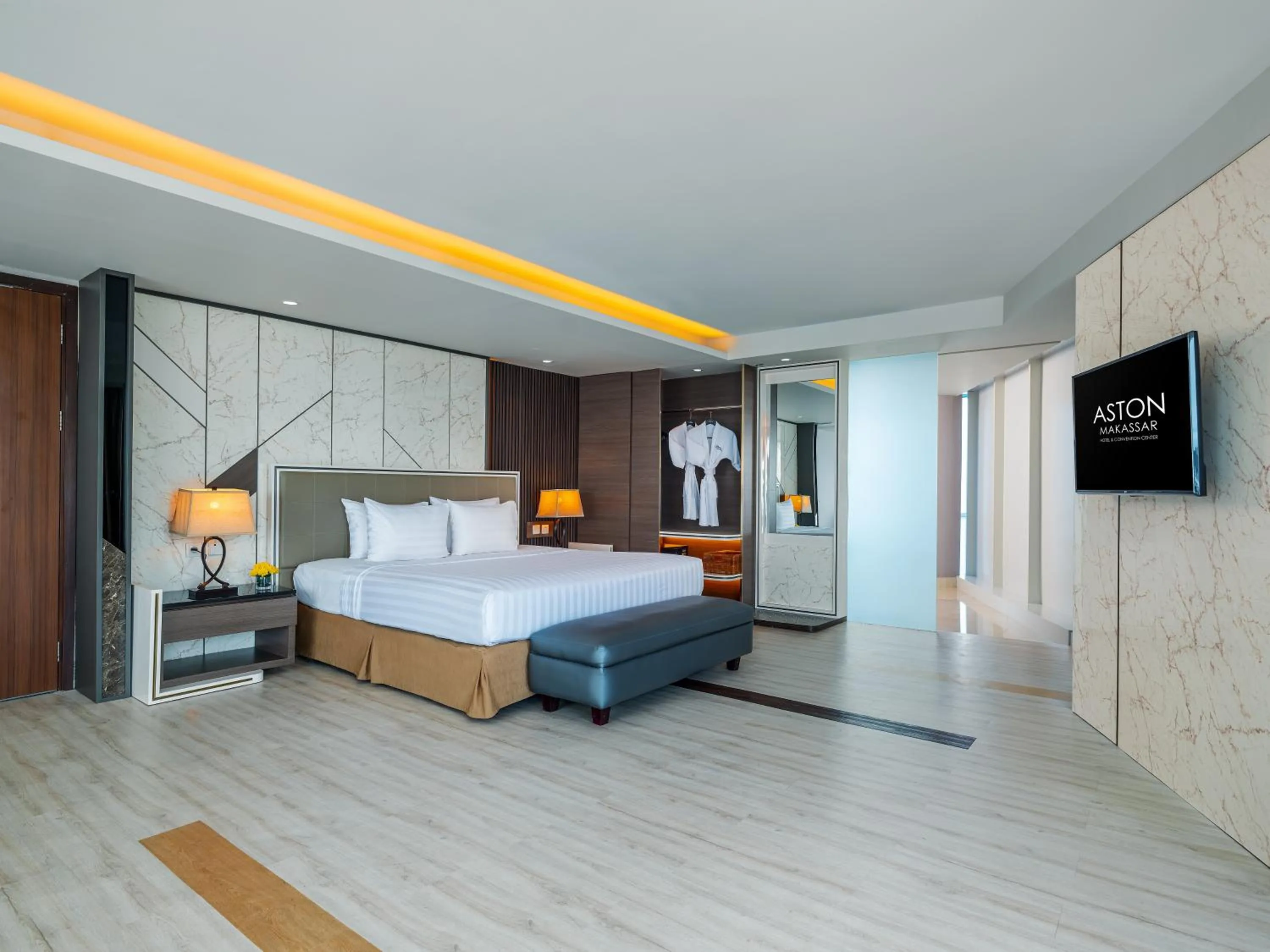 Bed in Aston Makassar Hotel & Convention Center