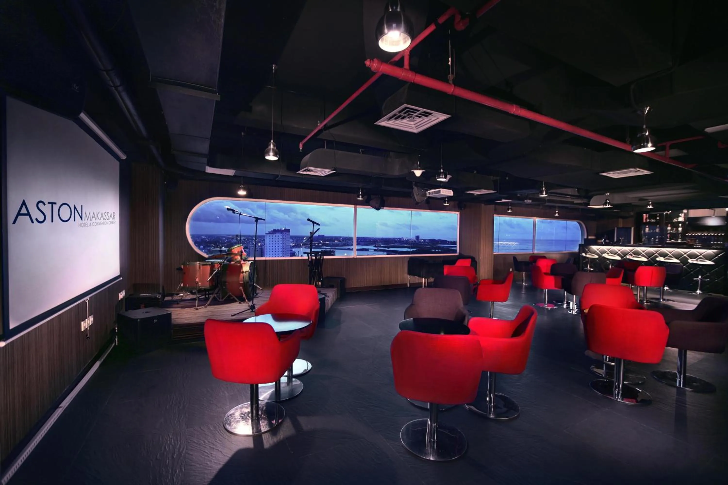 Restaurant/places to eat in Aston Makassar Hotel & Convention Center