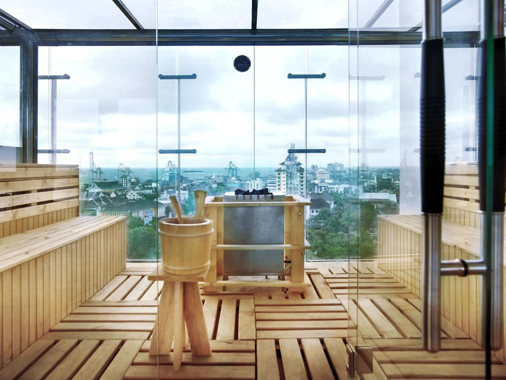 Spa and wellness centre/facilities in Aston Makassar Hotel & Convention Center