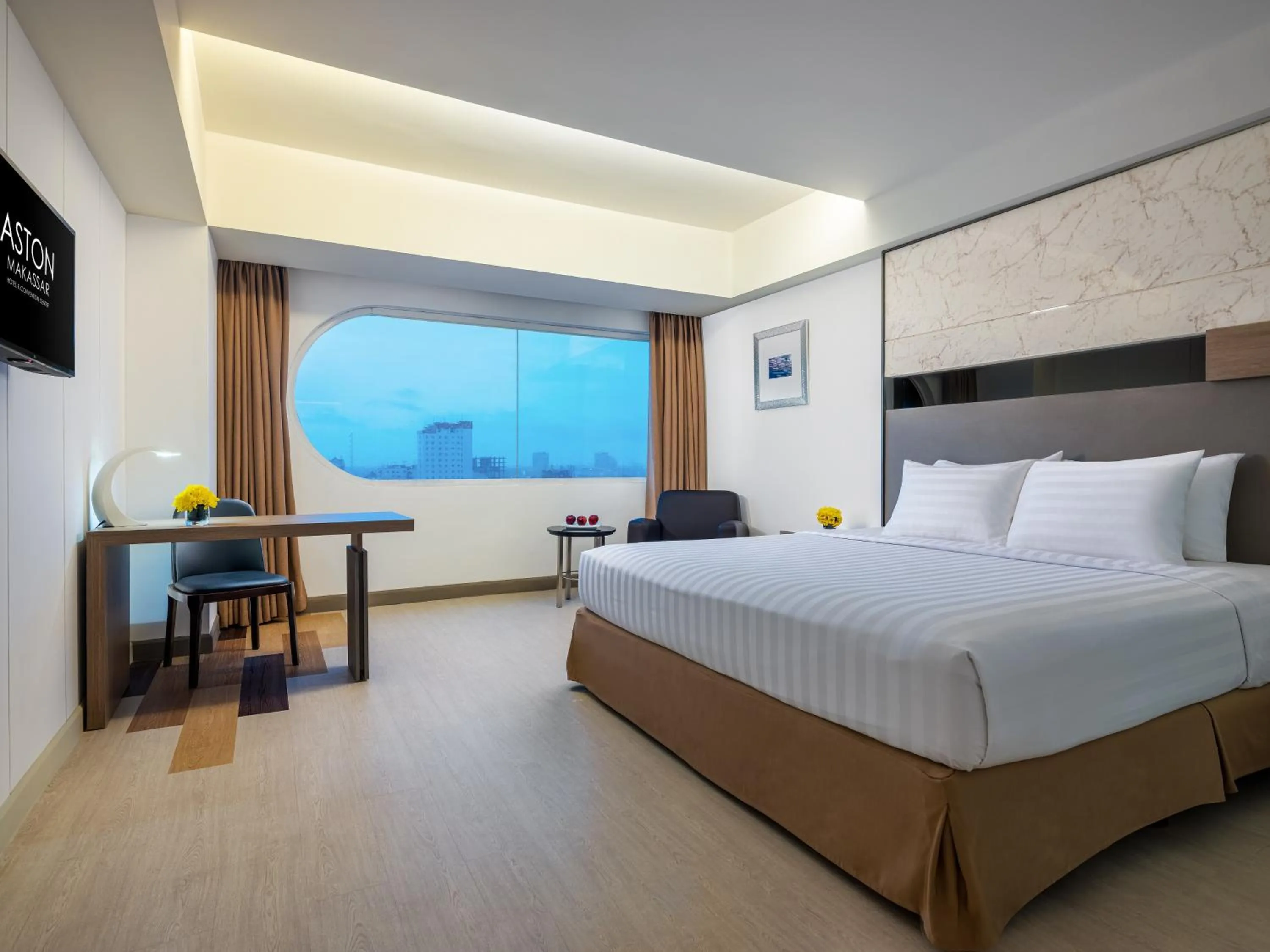 Bed in Aston Makassar Hotel & Convention Center