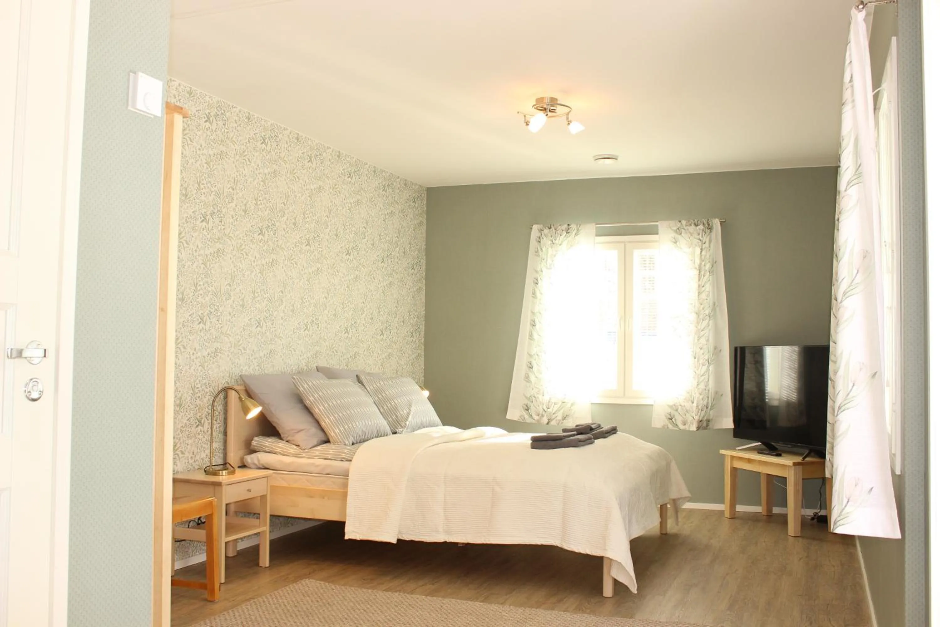 Photo of the whole room, Bed in B&B Taipaleenniemi